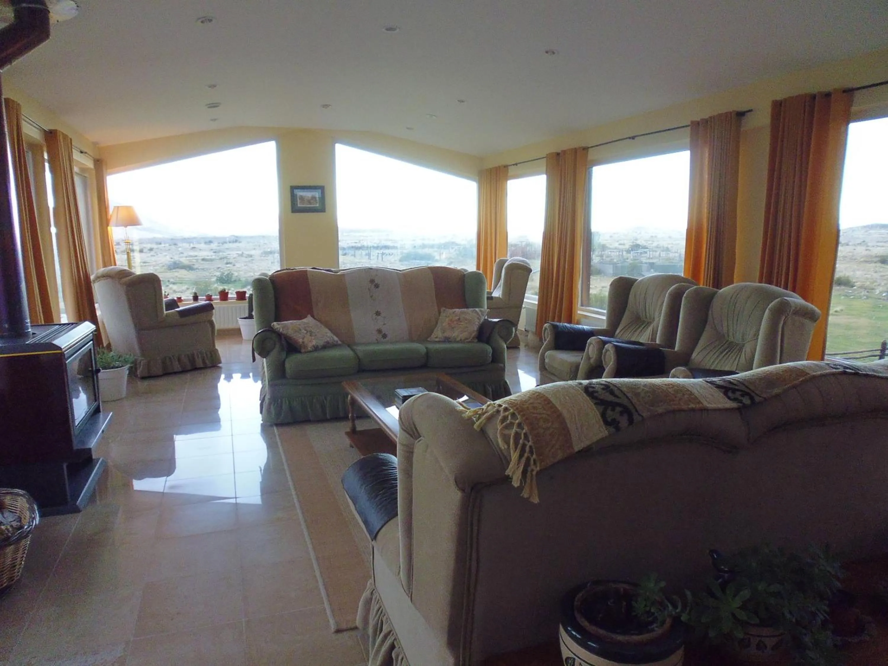 Communal lounge/ TV room in Estancia La Quinta