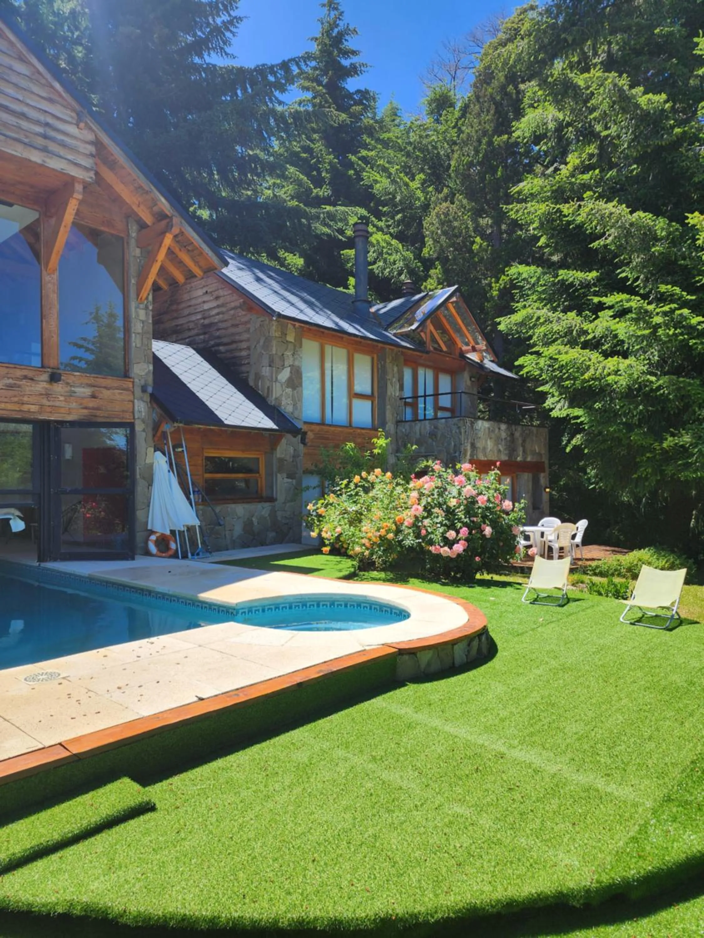 Property building in Casa Del Bosque Aparts