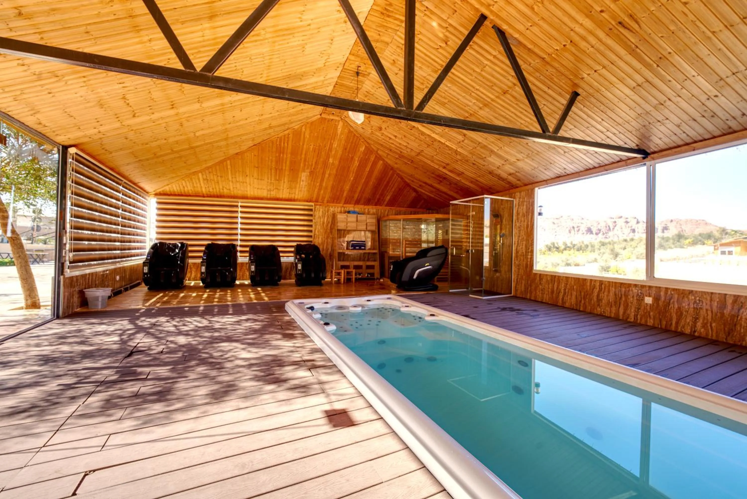 Hot Tub in The Rock Camp Petra