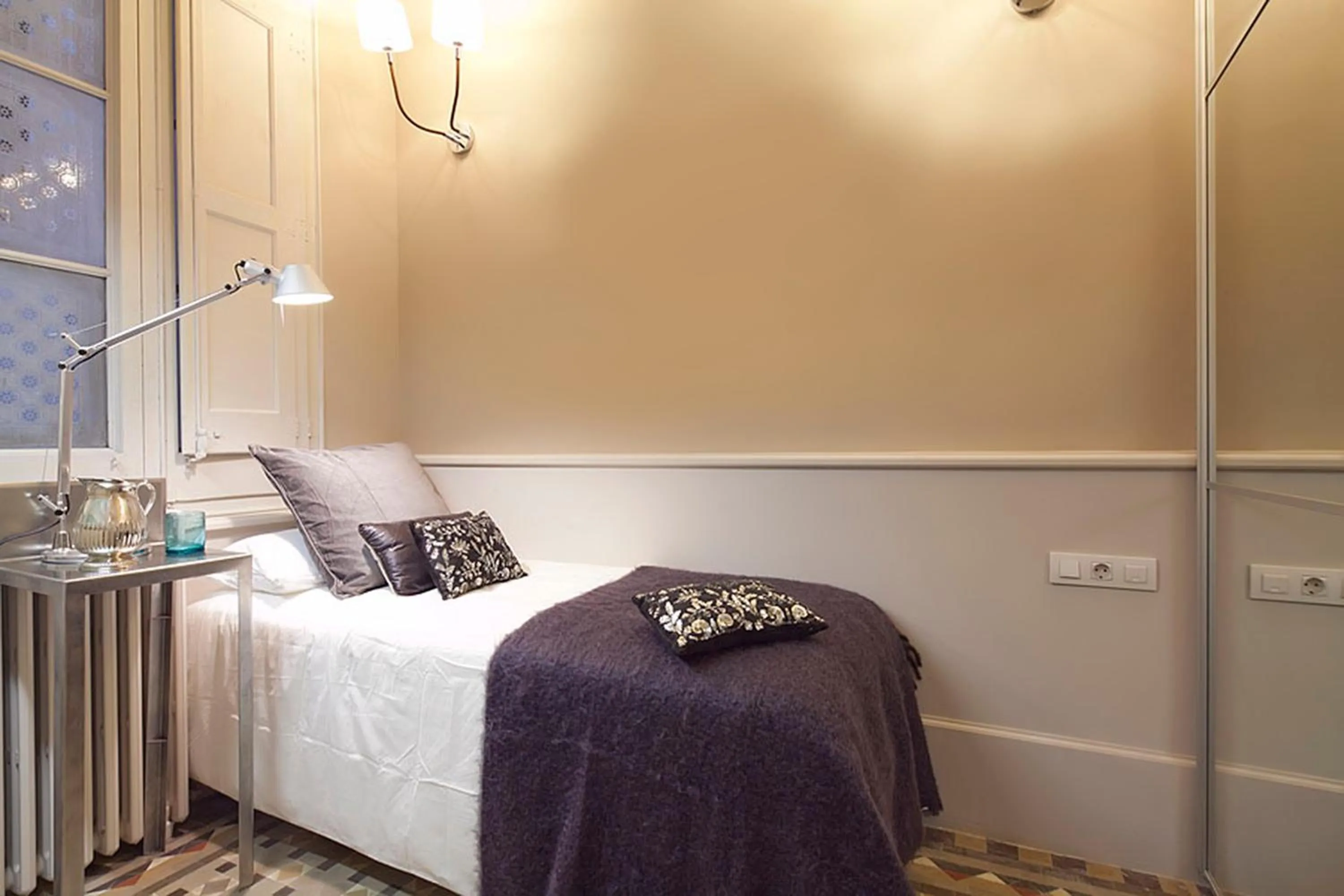 Bedroom, Bed in My Space Barcelona Rambla Catalunya Center