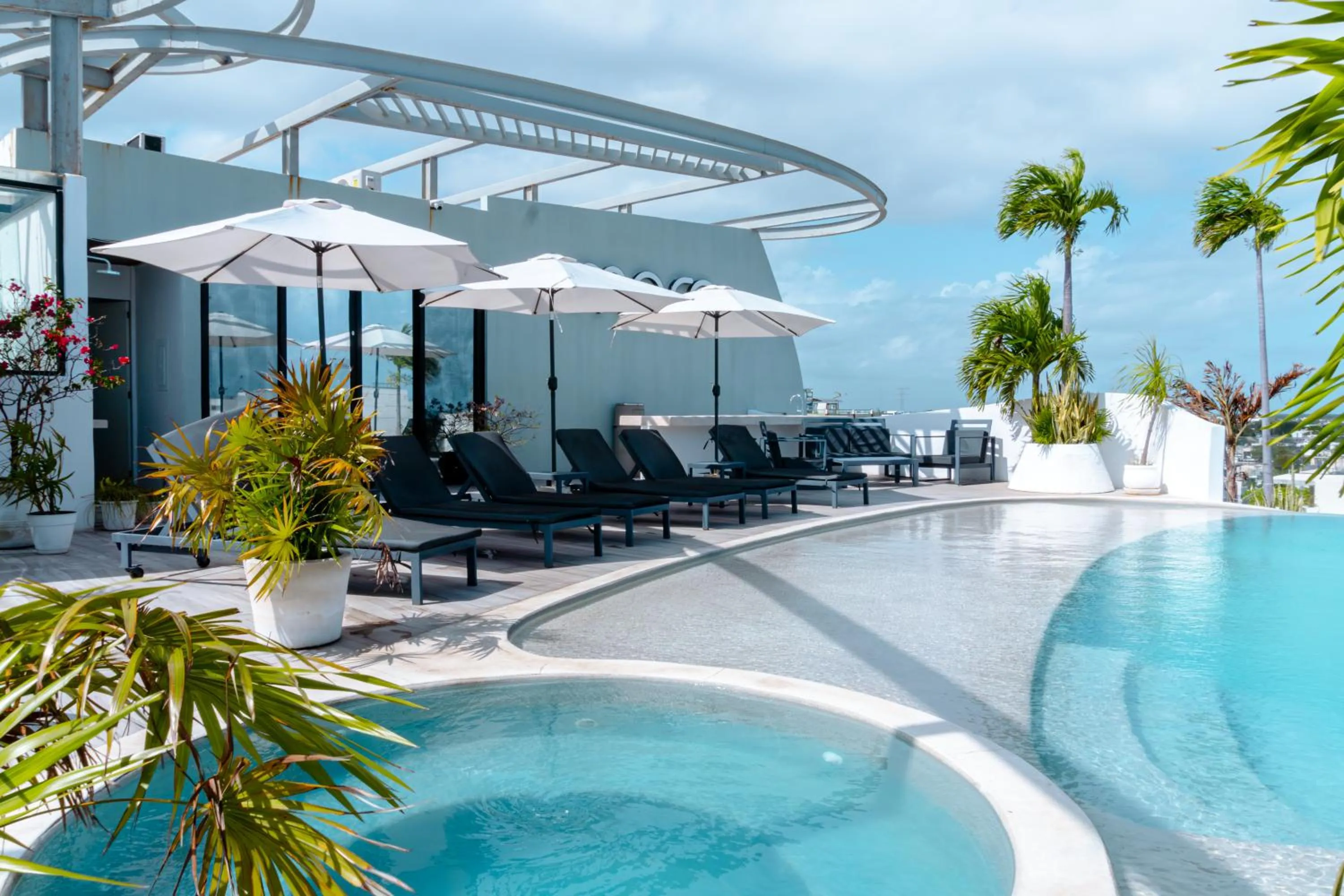 Pool view in Mare Playa del Carmen