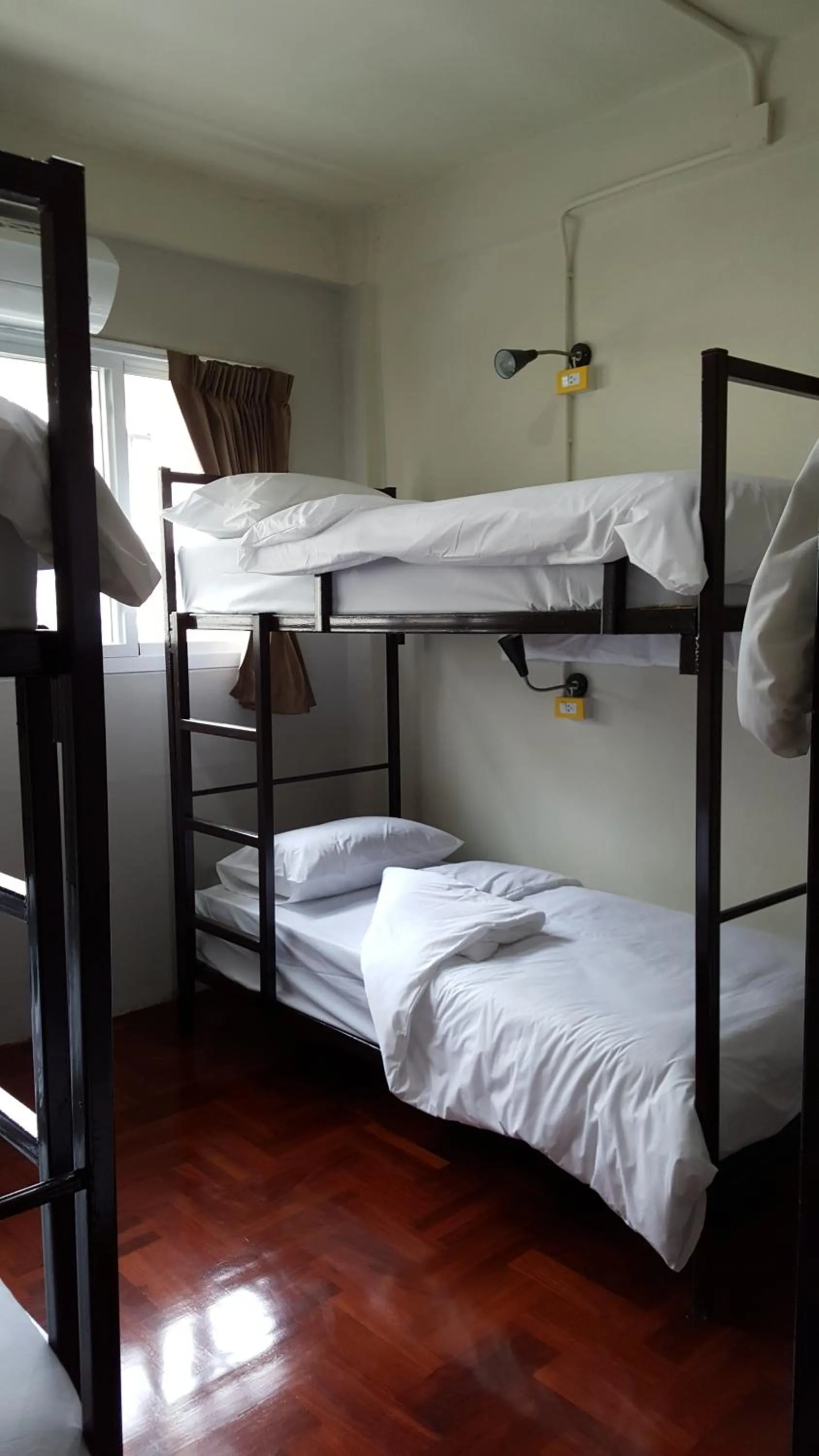 bunk bed, Bed in Bangkok Check Inn @Chareon Krung