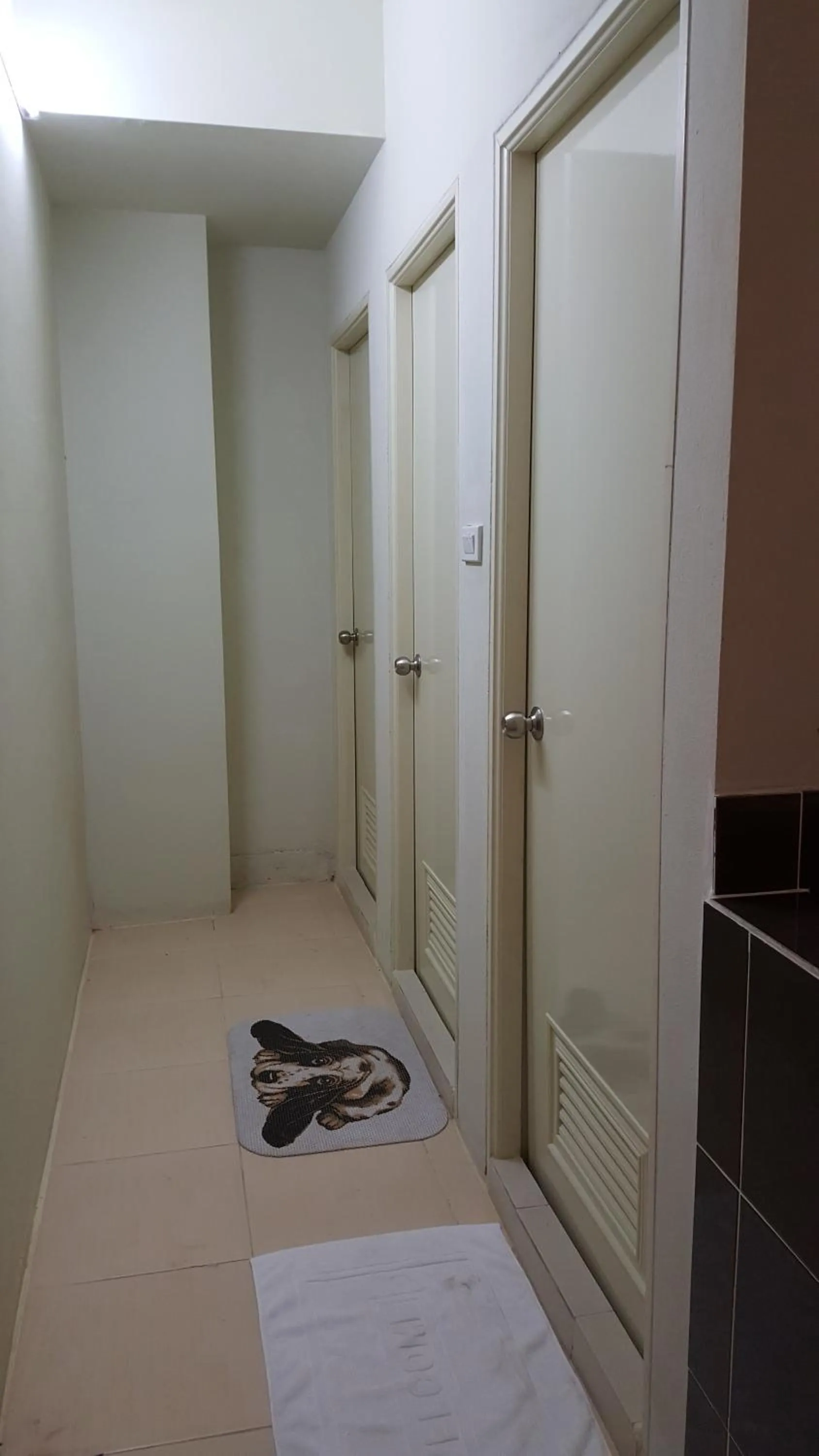 Bathroom, Bed in Bangkok Check Inn @Chareon Krung