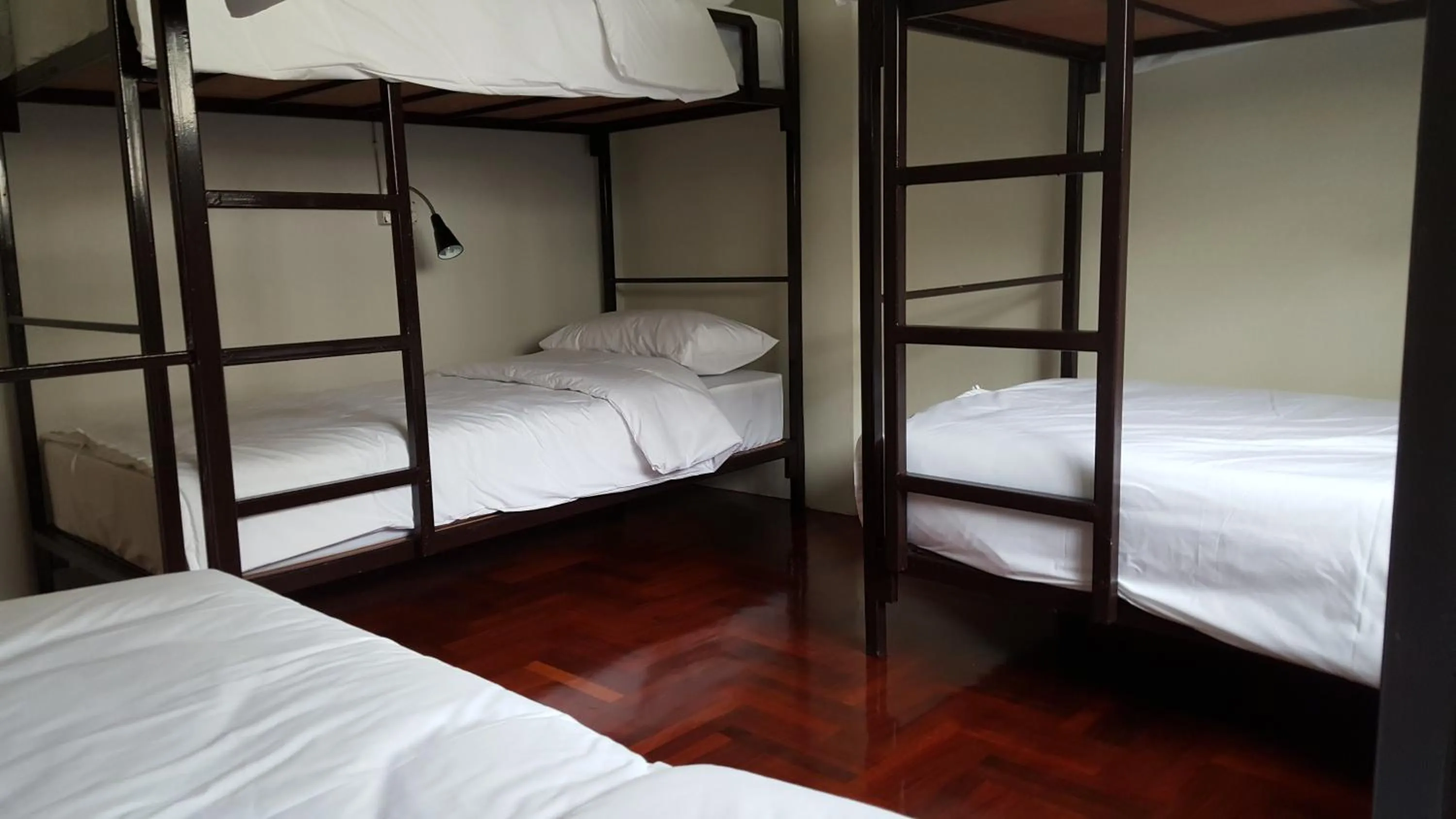 bunk bed, Bed in Bangkok Check Inn @Chareon Krung