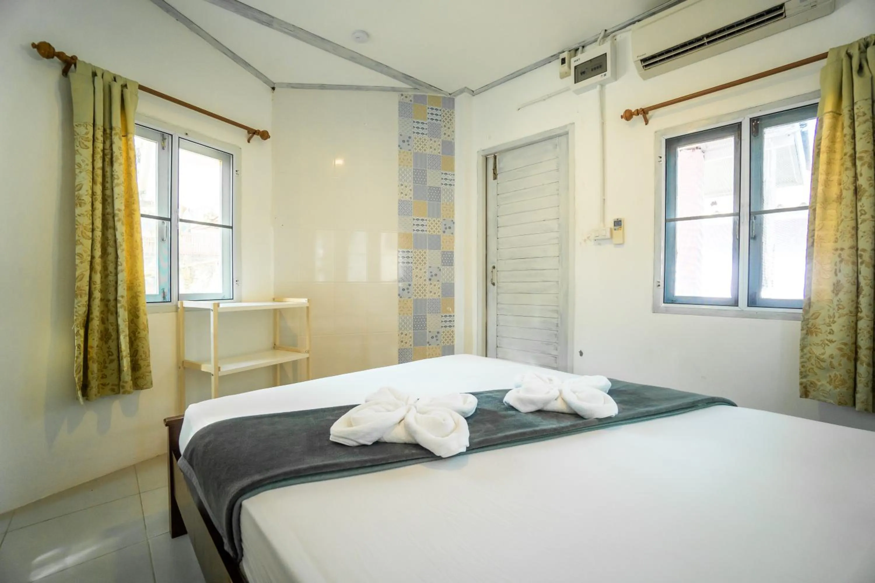 Bed in Slumber Party Koh Tao