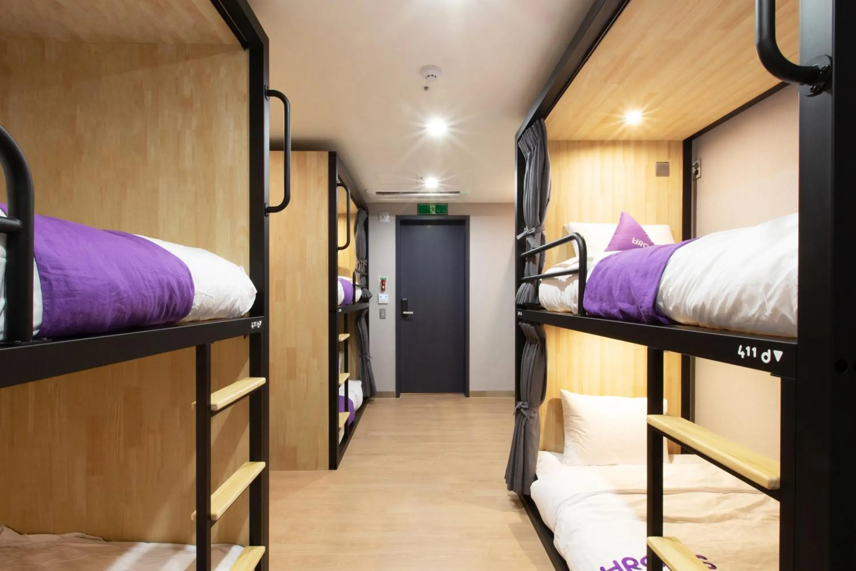 6-Bed Mixed Dormitory Room in Brosis Hotel 6-Bed Mixed Dormitory Room in Brosis Hotel