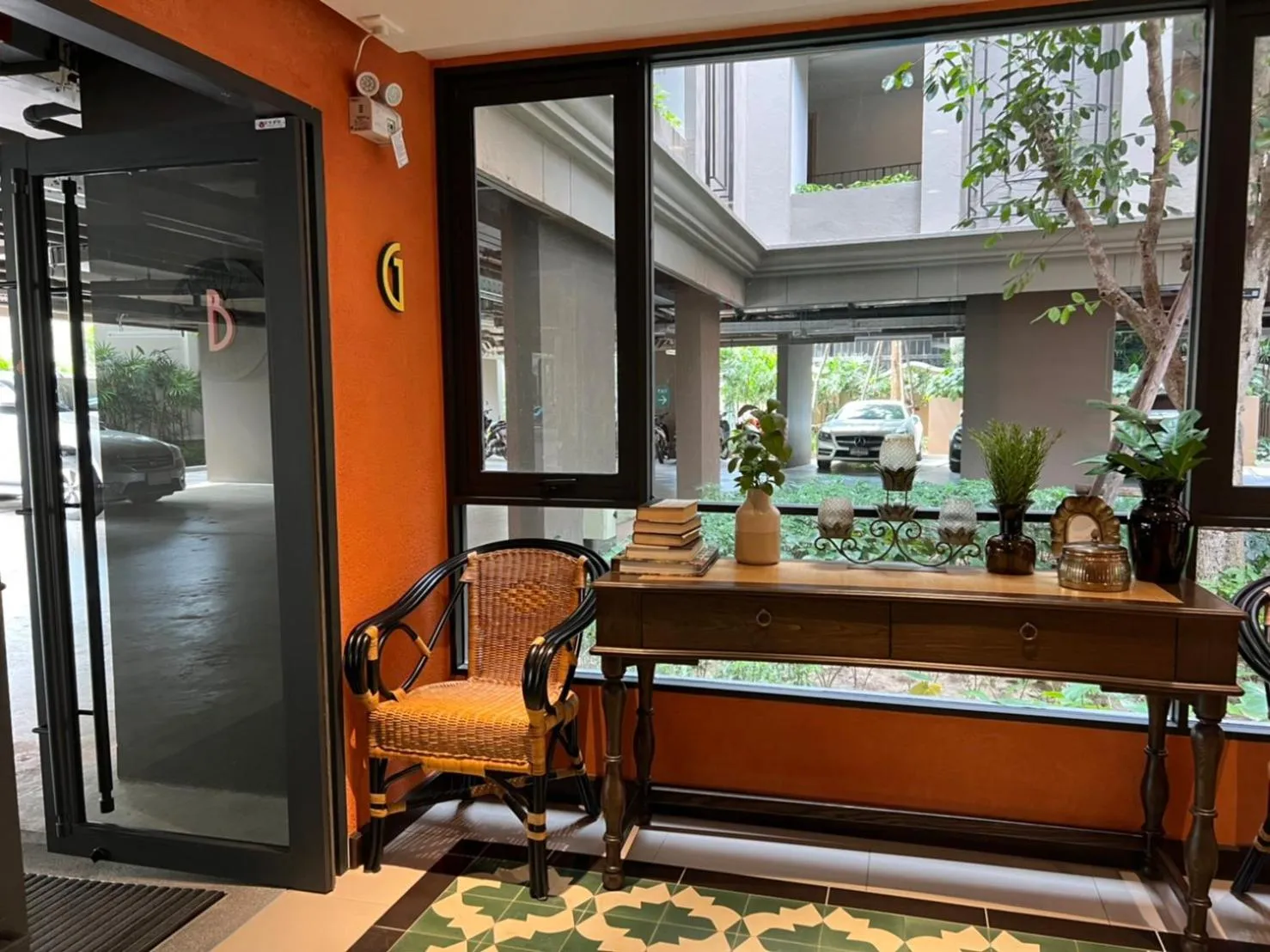 Lobby or reception in RoomQuest Hua-Hin Lahabana