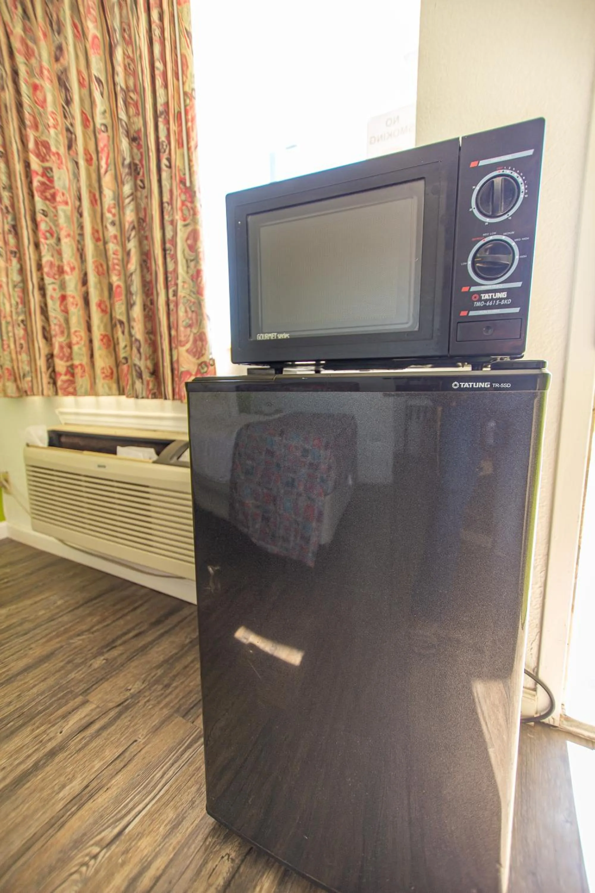 microwave in Marifah Inn Sweetwater