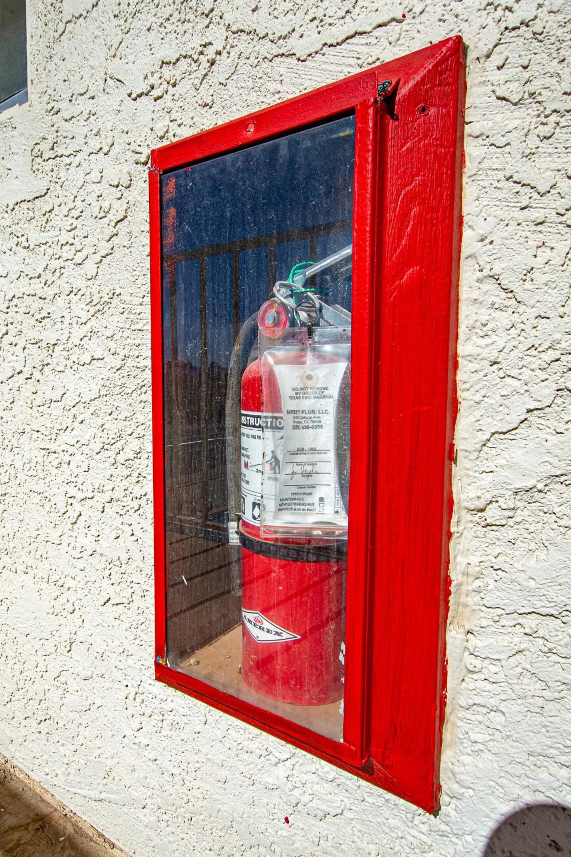 safe in Marifah Inn Sweetwater