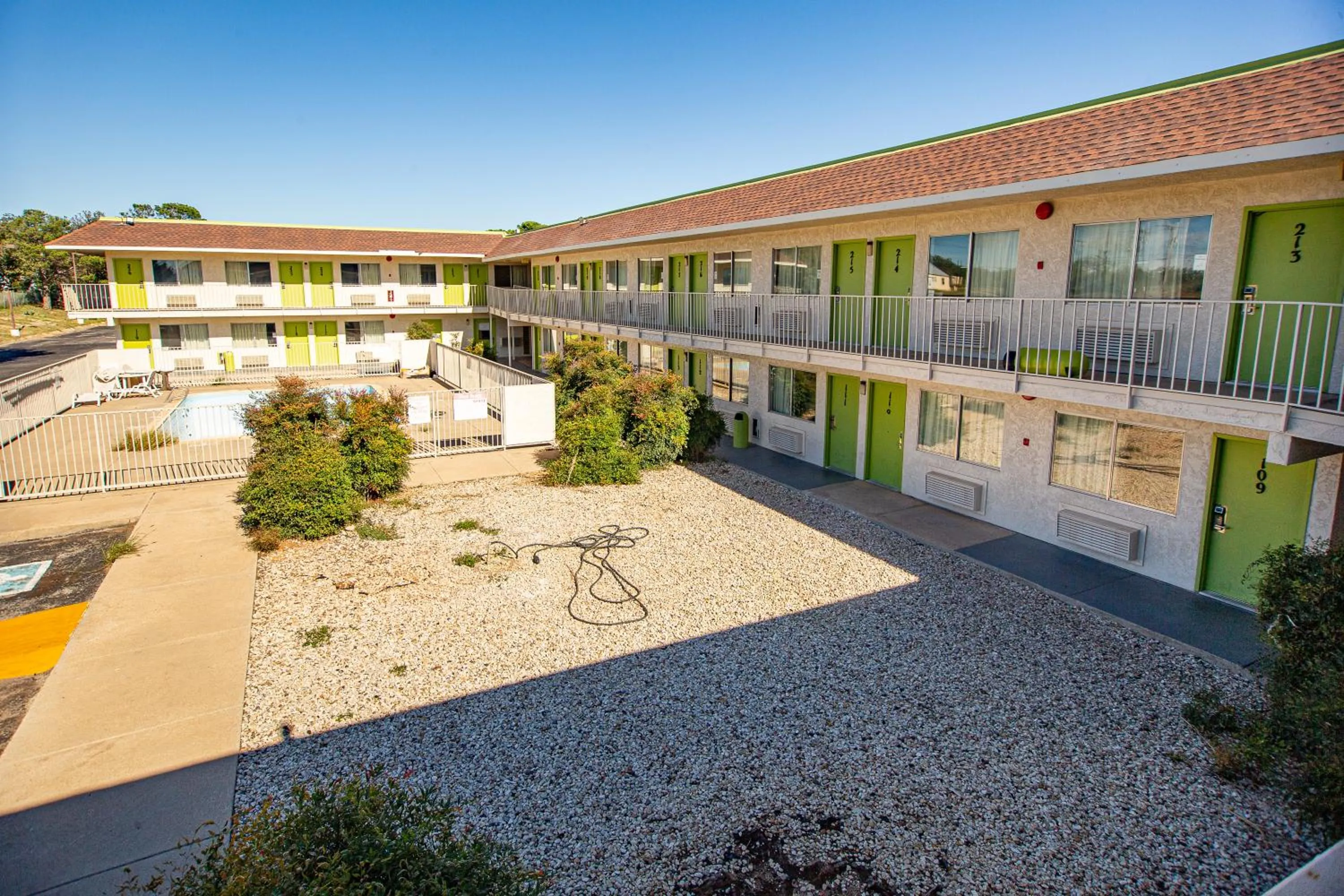 Property building in Marifah Inn Sweetwater