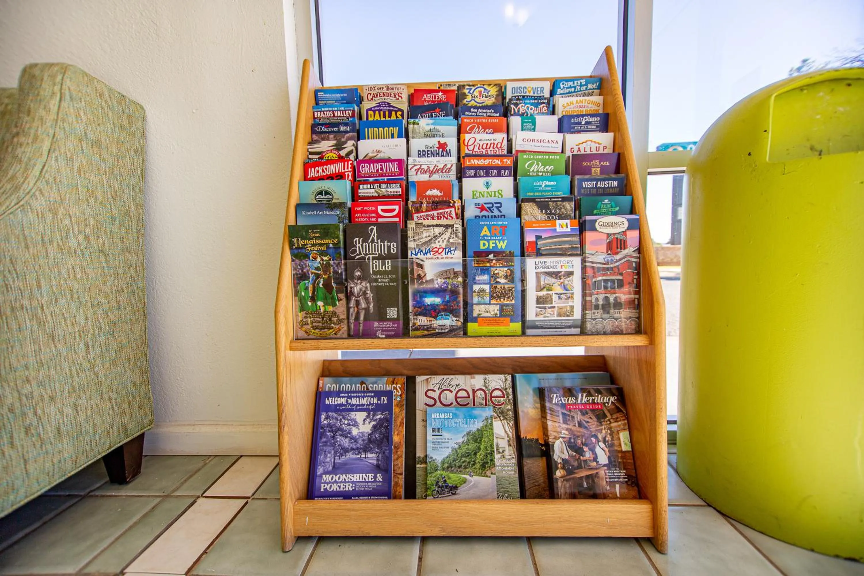 Library in Marifah Inn Sweetwater