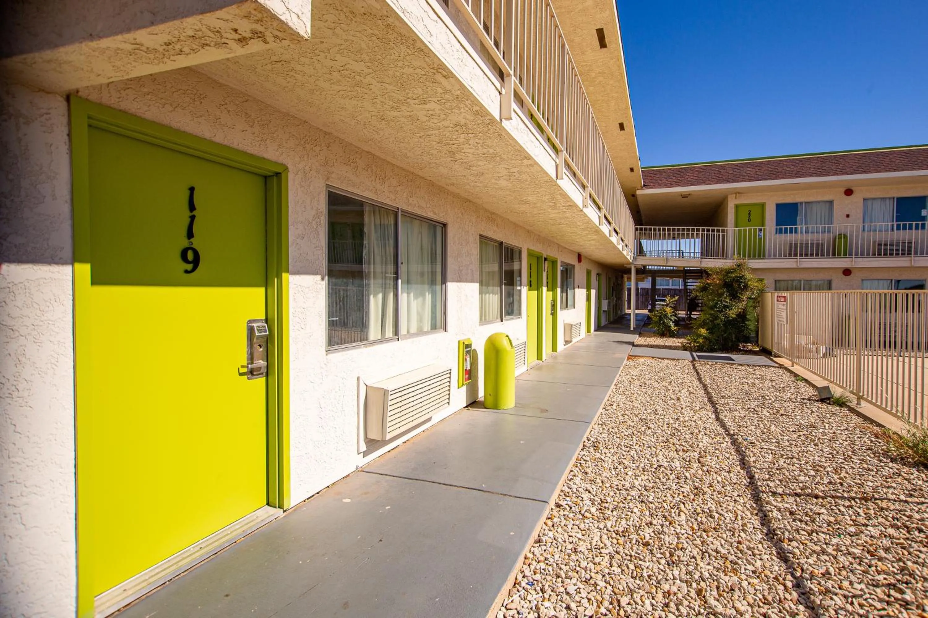 Property building in Marifah Inn Sweetwater