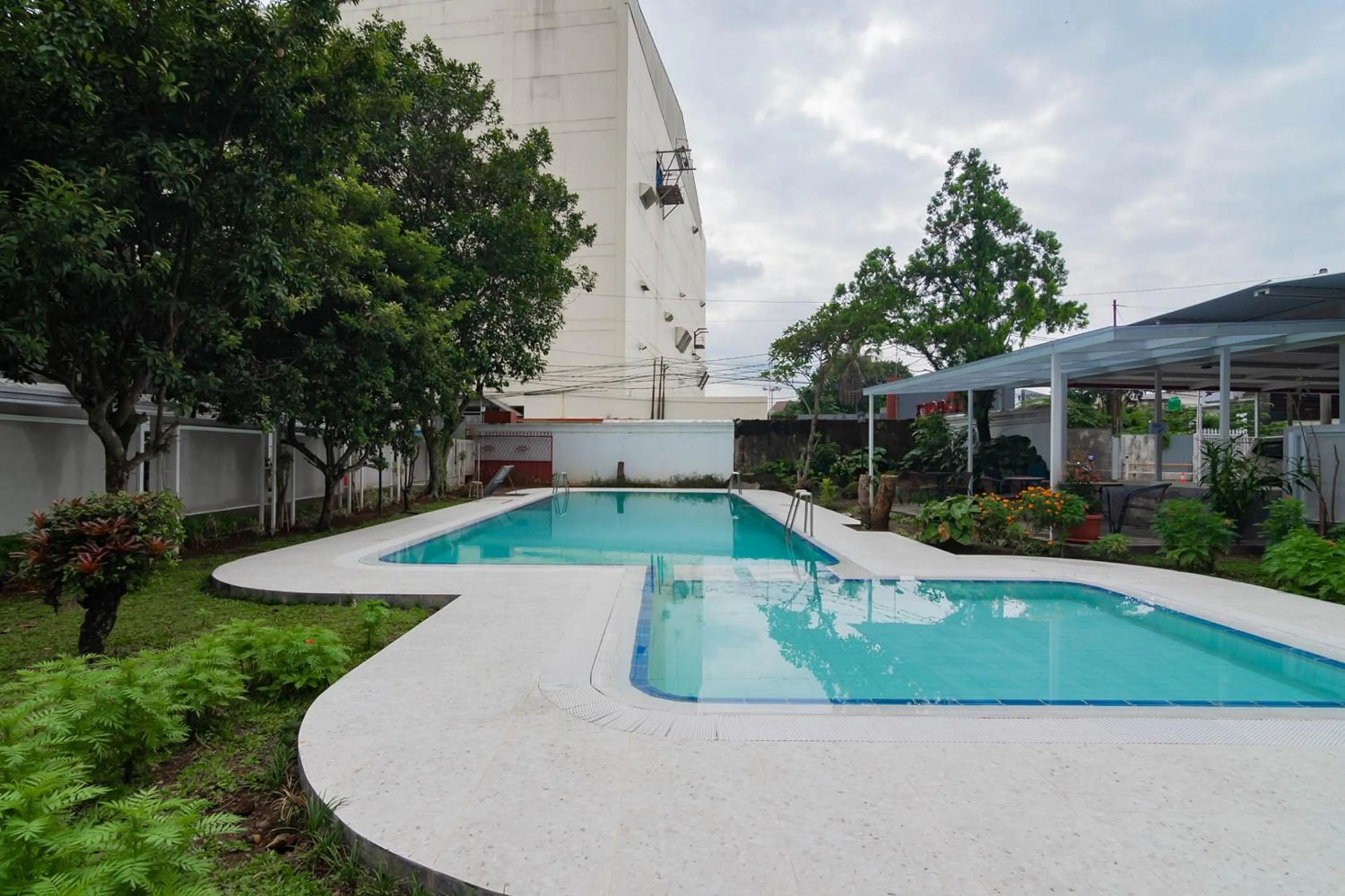 Property building in RedDoorz Plus @ Pakuan Residence Tajur