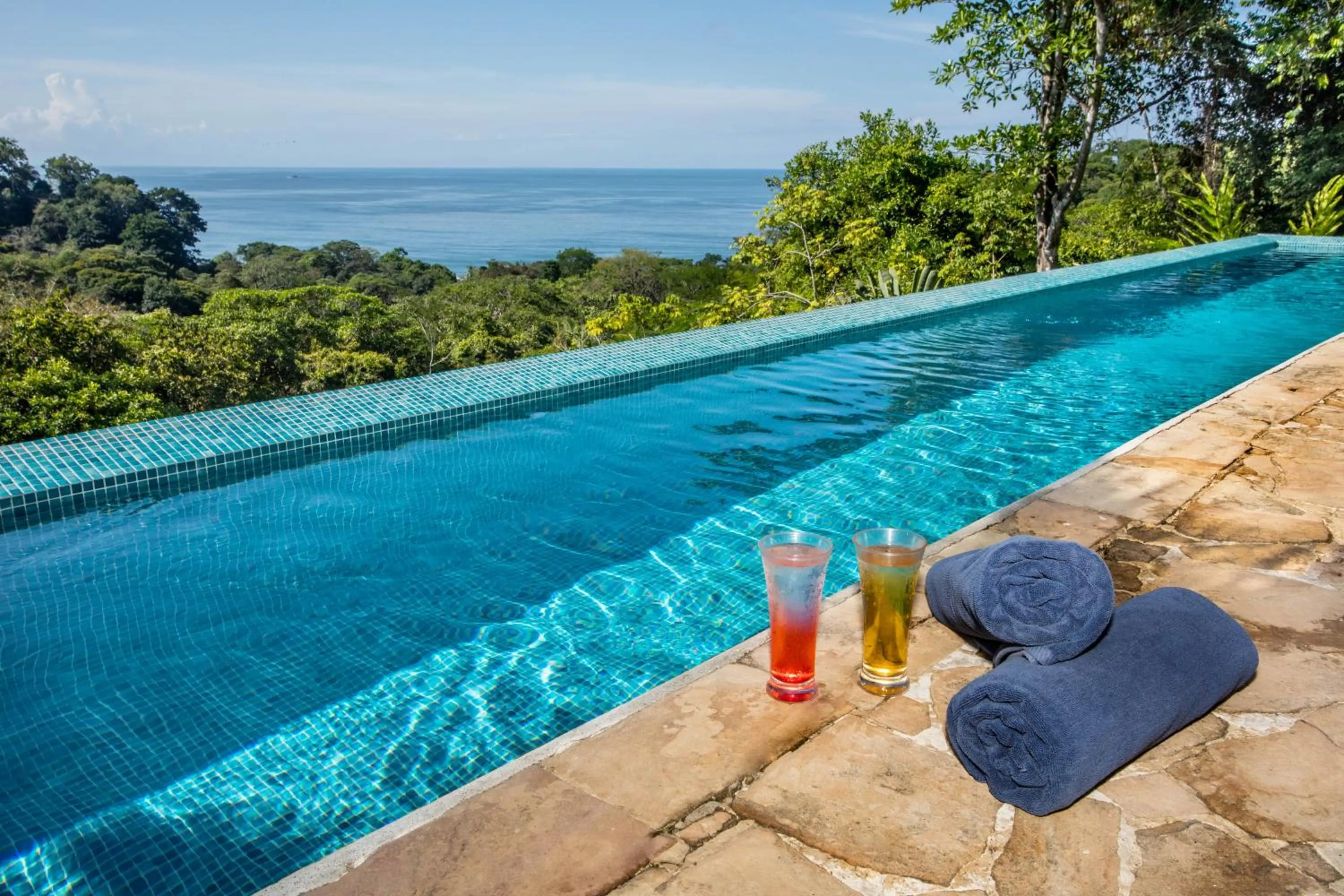 Swimming pool in Tiki Villas Rainforest Lodge - Adults Only