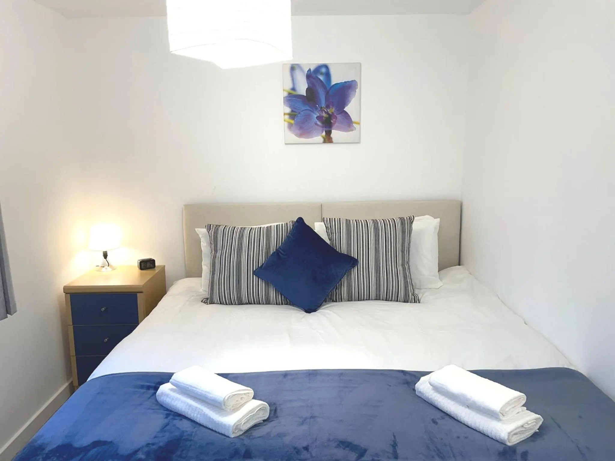 Bed in Cosy Family Home - Coventry City Centre - Entire House