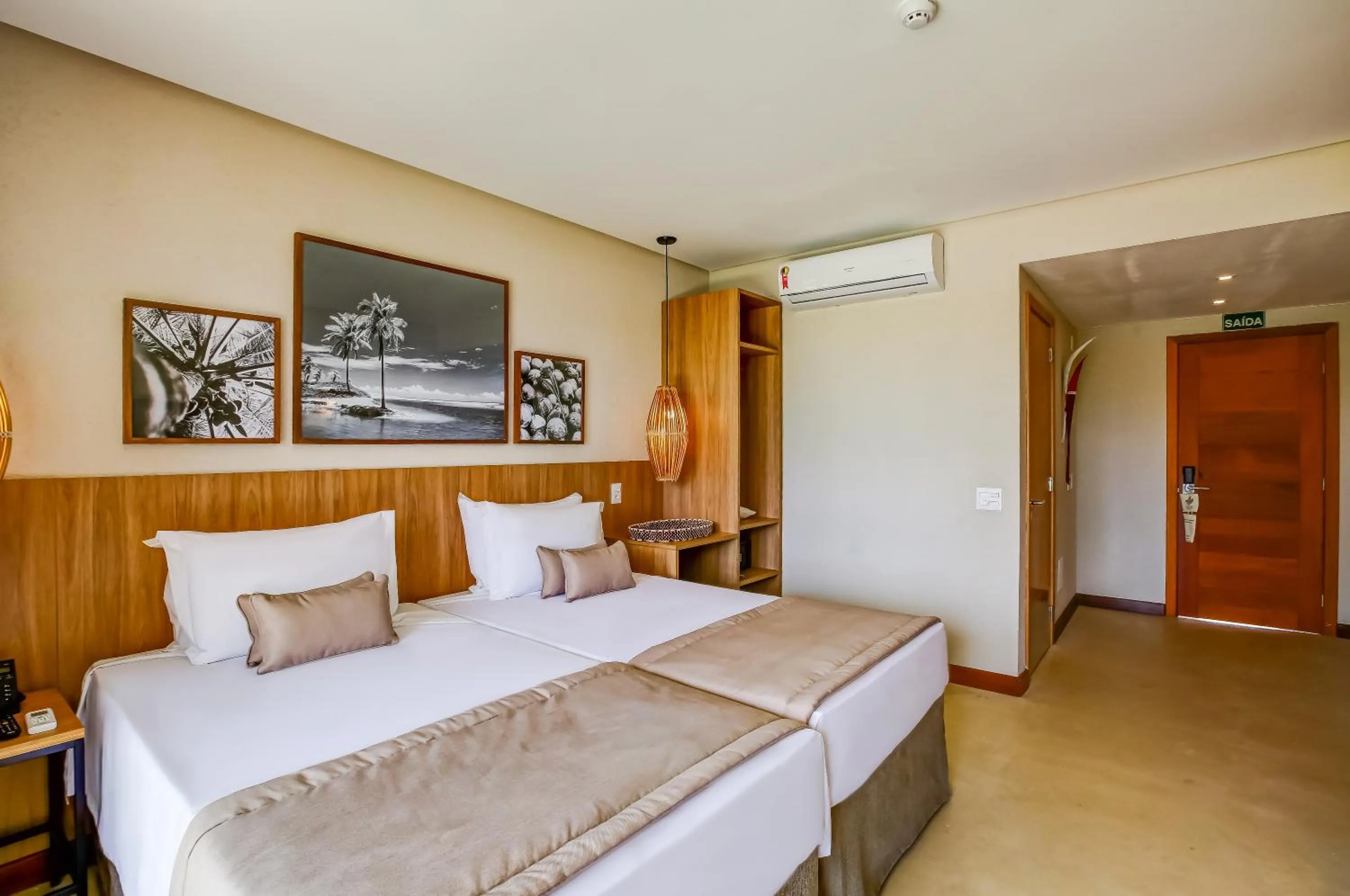 Bedroom, Bed in Hotel Boutique & Spa Ponta de Inhambupe by Slaviero Hotéis