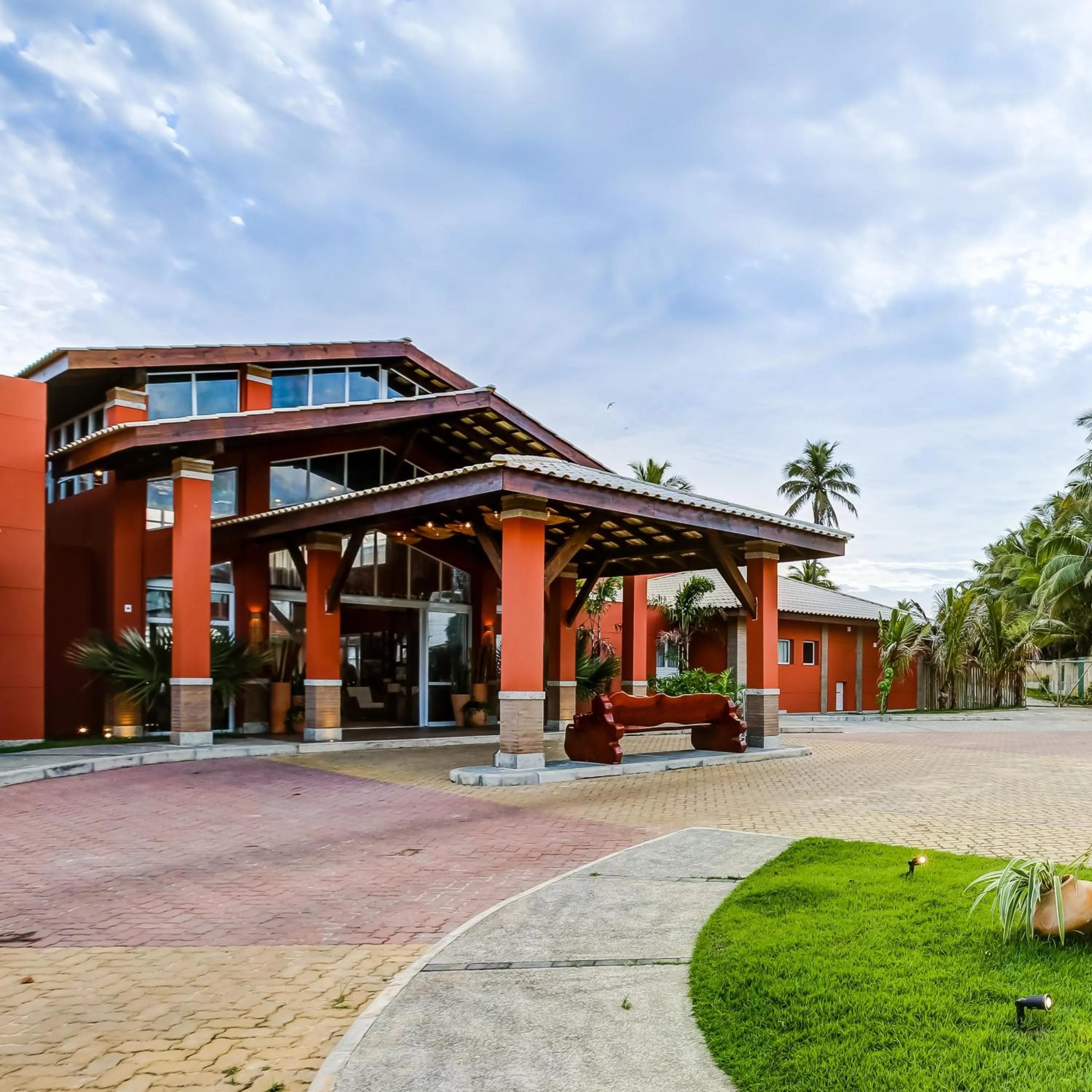 Facade/entrance in Hotel Boutique & Spa Ponta de Inhambupe by Slaviero Hotéis