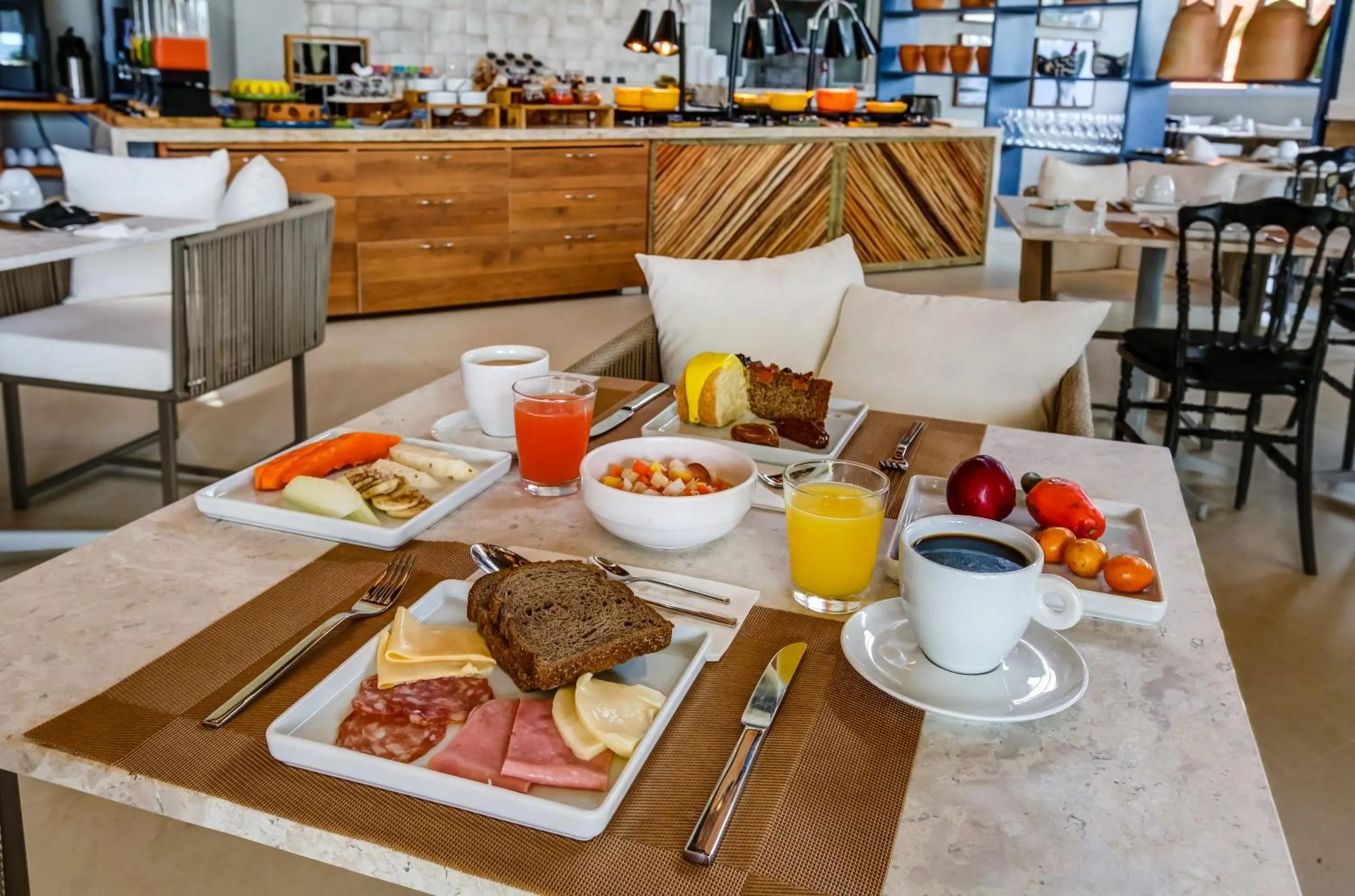 Breakfast in Hotel Boutique & Spa Ponta de Inhambupe by Slaviero Hotéis