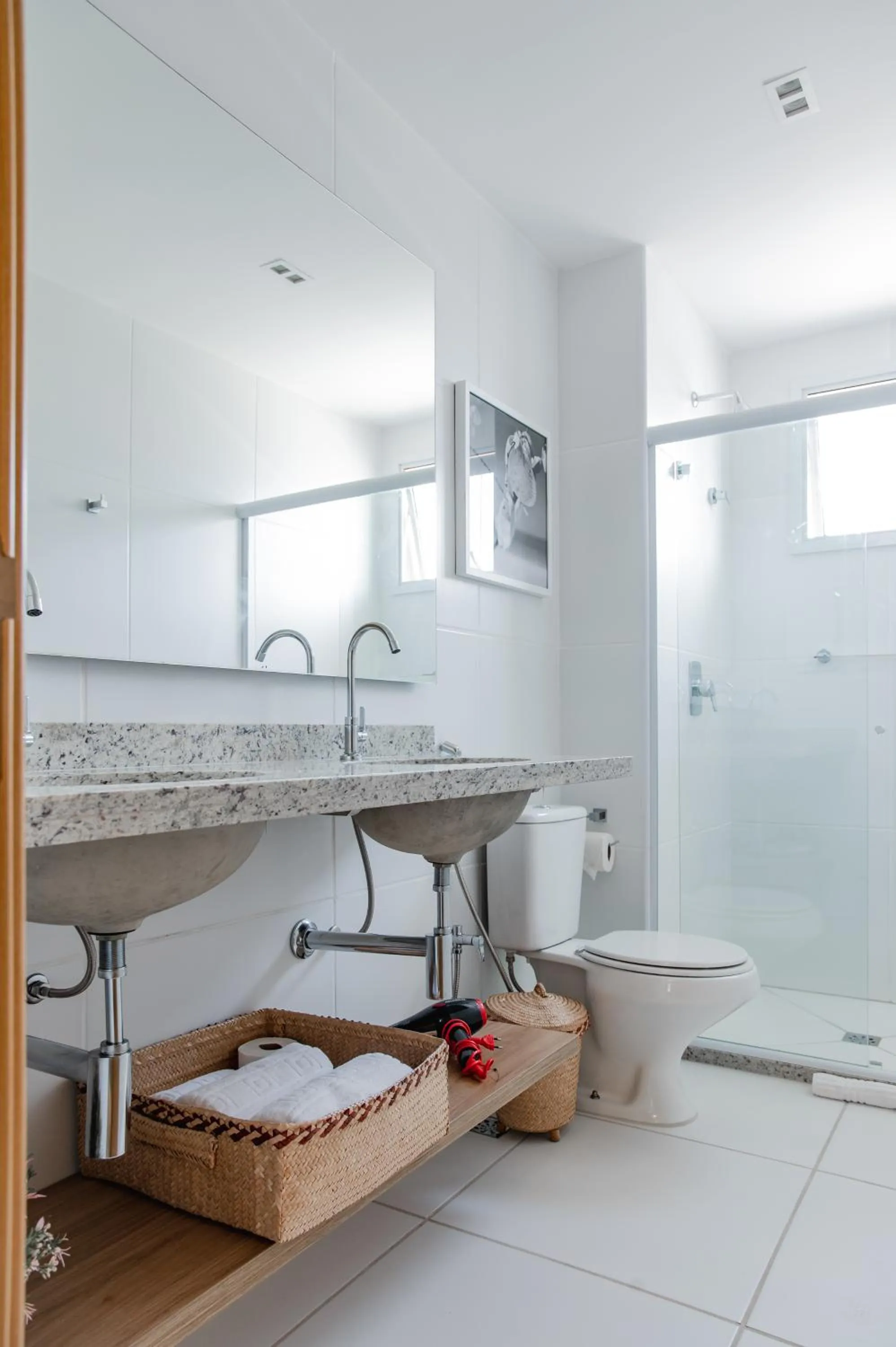 Toilet in Hotel Boutique & Spa Ponta de Inhambupe by Slaviero Hotéis