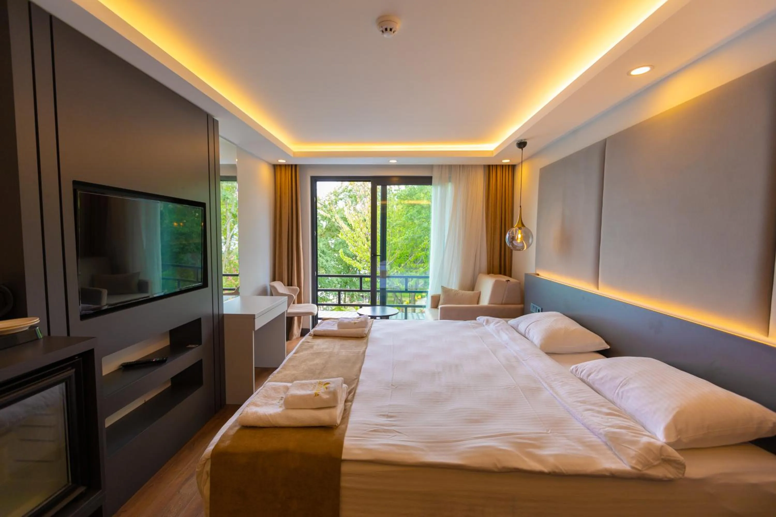 Photo of the whole room, Bed in SANTANA OTEL