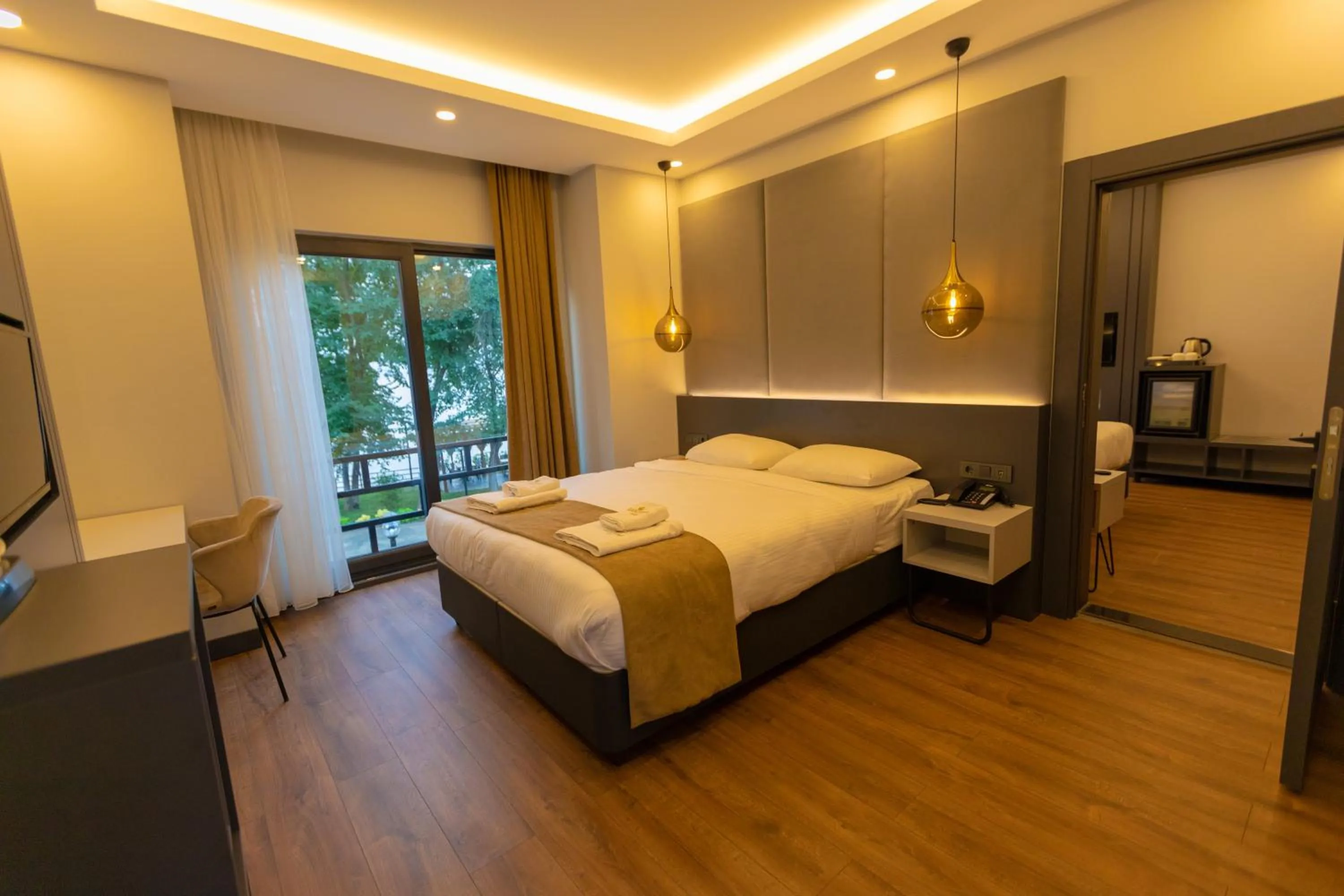 Photo of the whole room, Bed in SANTANA OTEL