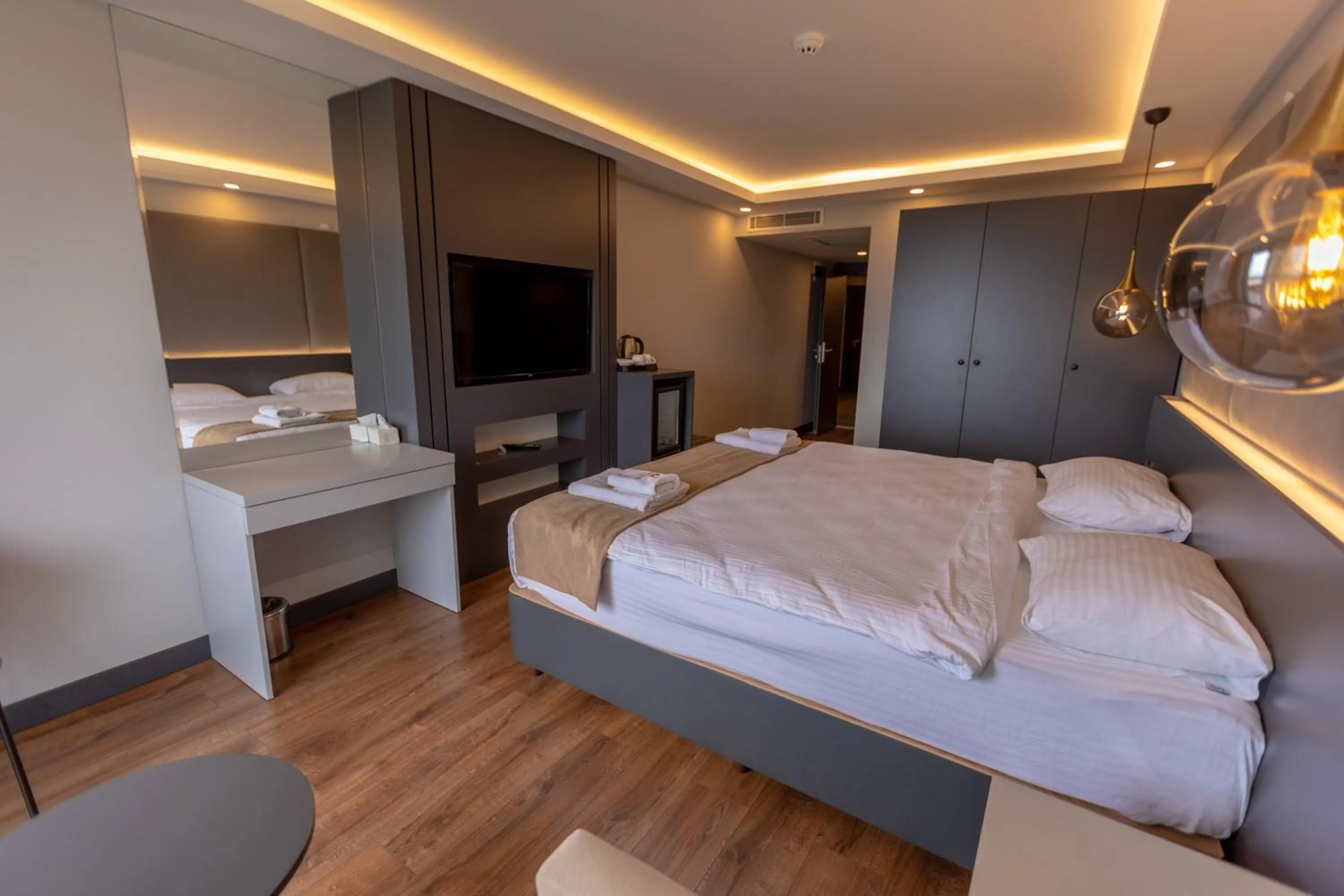 Photo of the whole room, Bed in SANTANA OTEL