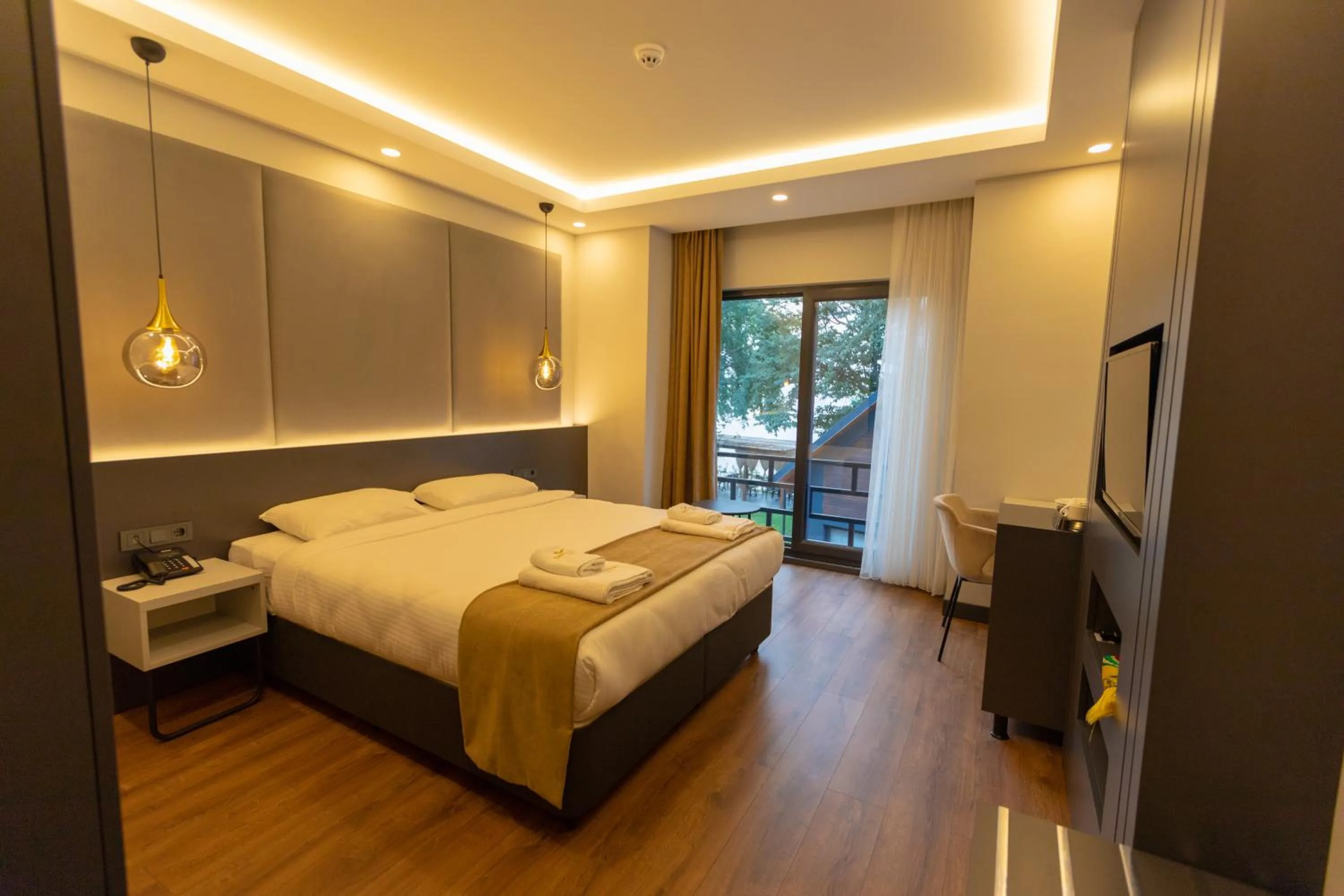 Photo of the whole room, Bed in SANTANA OTEL