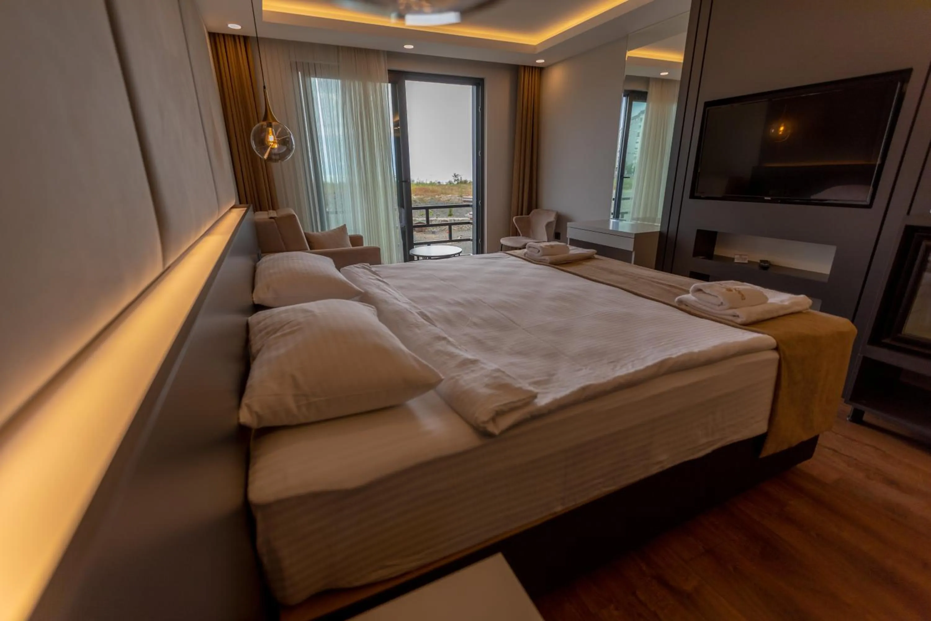 Photo of the whole room, Bed in SANTANA OTEL