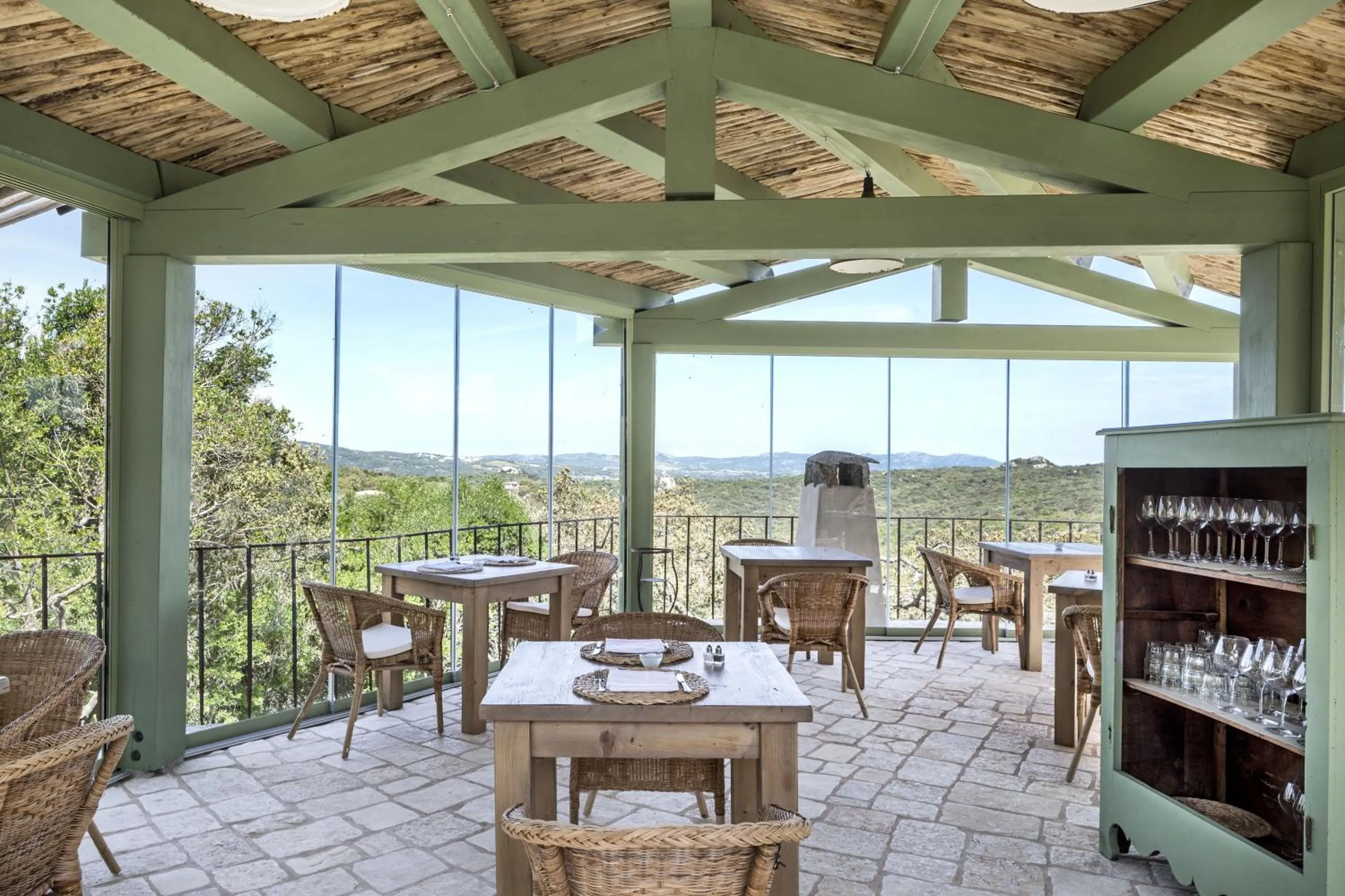 Restaurant/places to eat in Gallicantu Stazzo Retreat