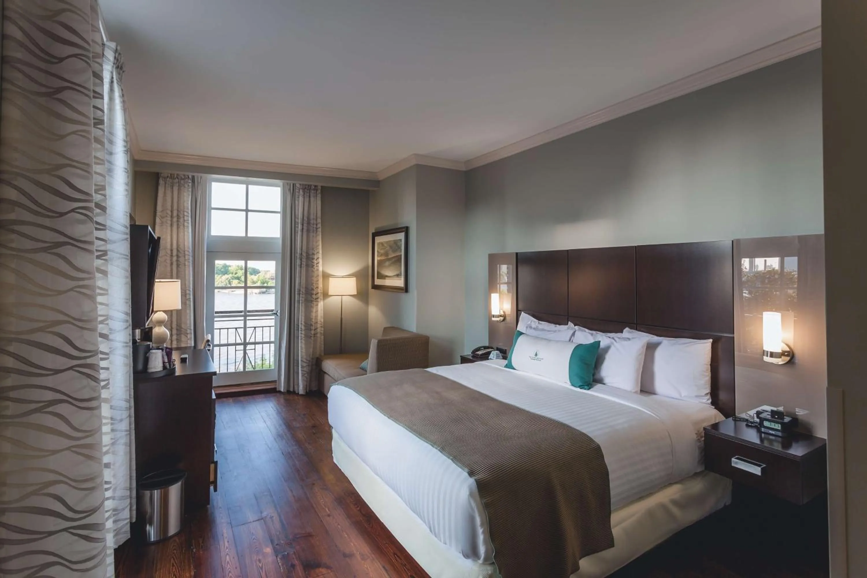 Bedroom, Bed in The Cotton Sail Hotel Savannah - Tapestry Collection by Hilton