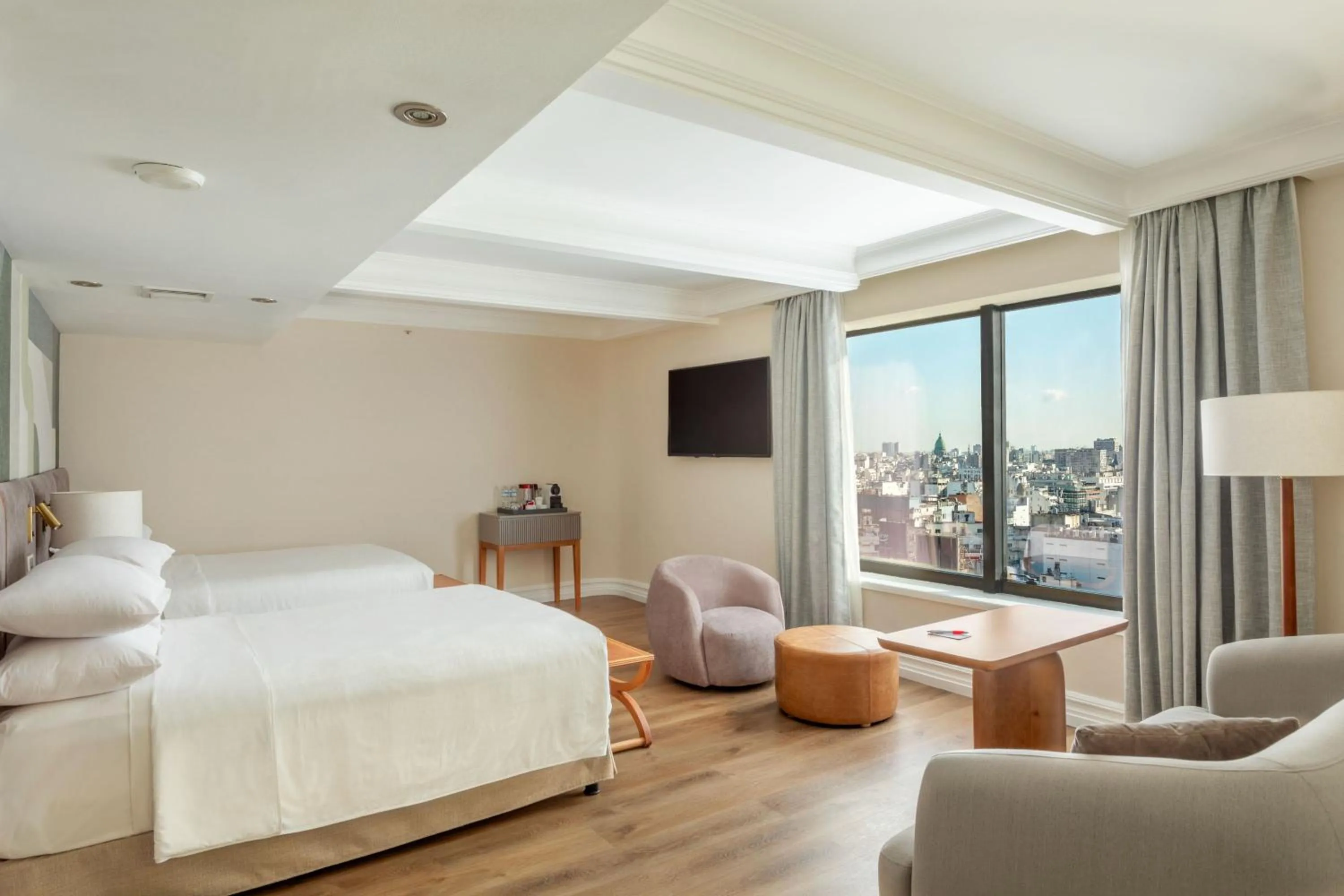 Photo of the whole room, Bed in Marriott Buenos Aires Downtown