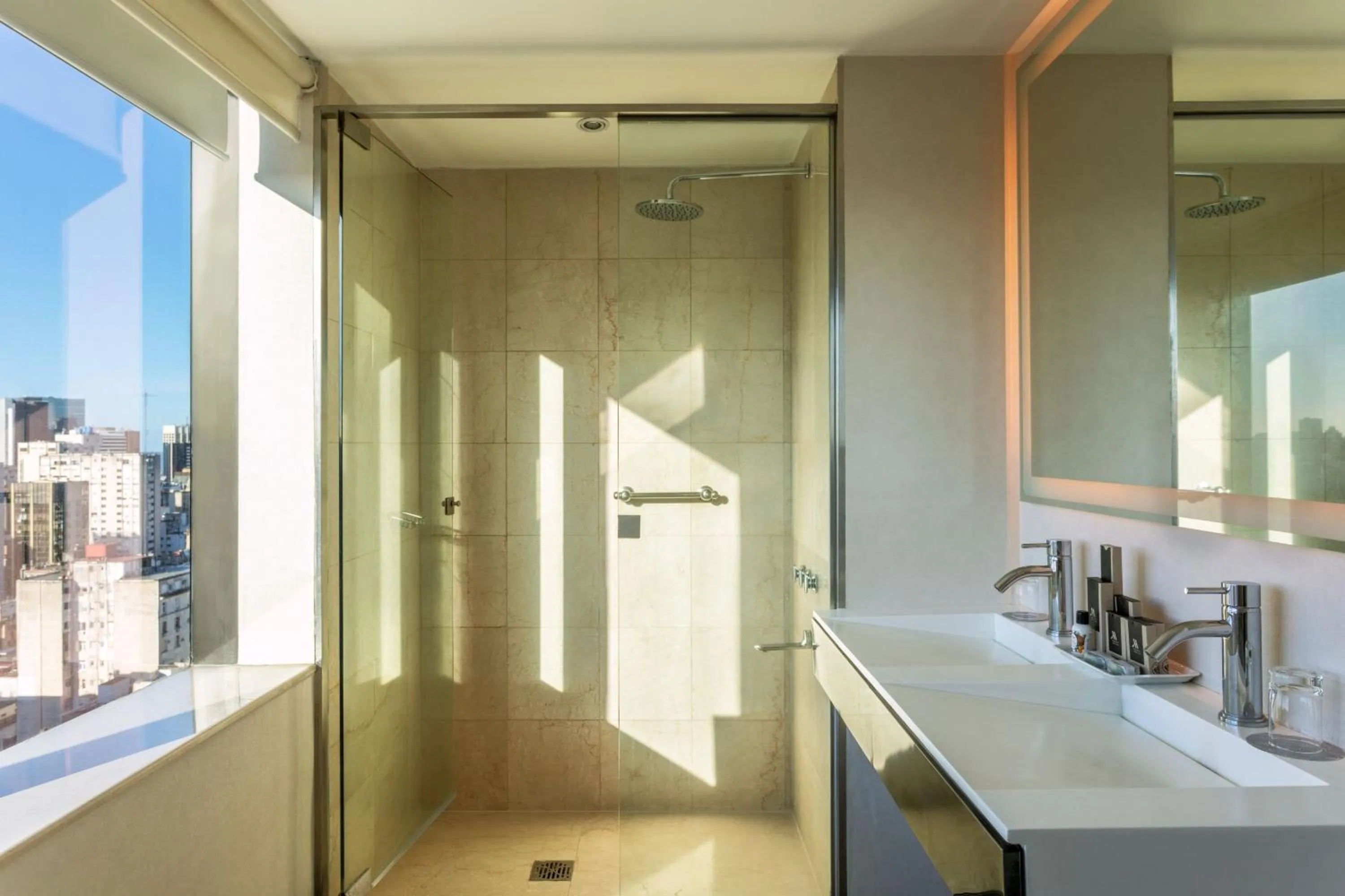 Bathroom in Marriott Buenos Aires Downtown