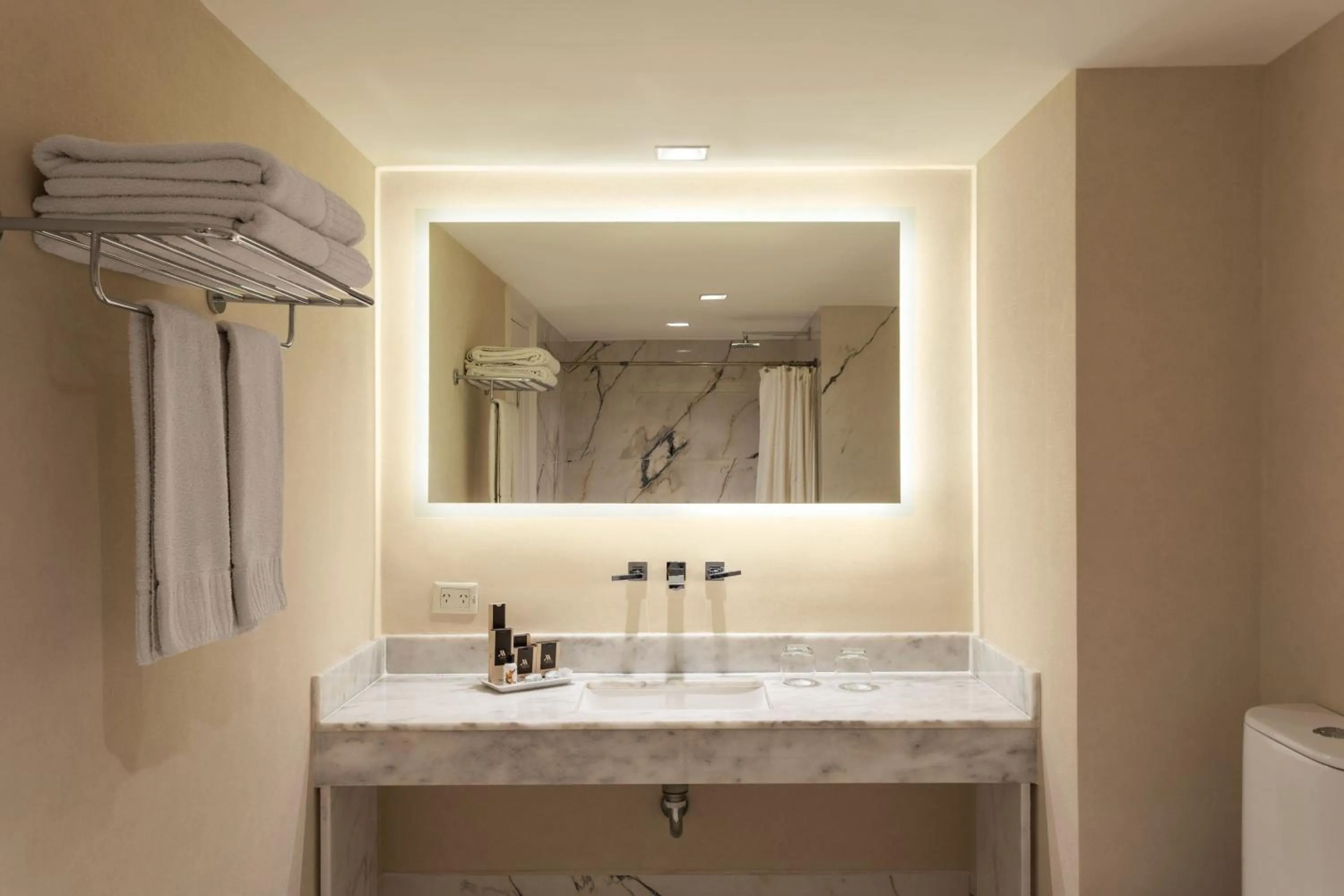 Bathroom in Marriott Buenos Aires Downtown