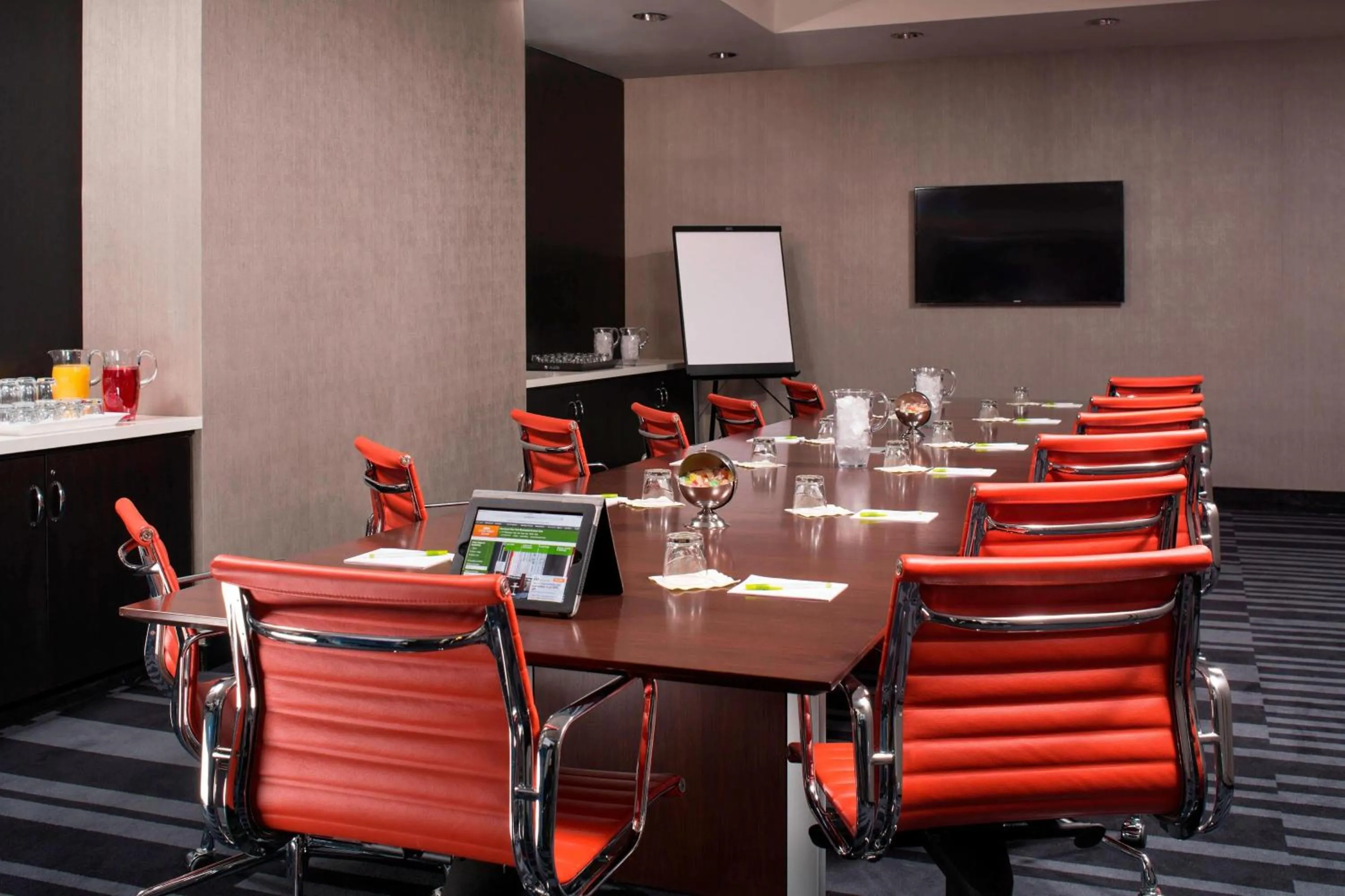 Meeting/conference room in Courtyard by Marriott New York Manhattan/Central Park