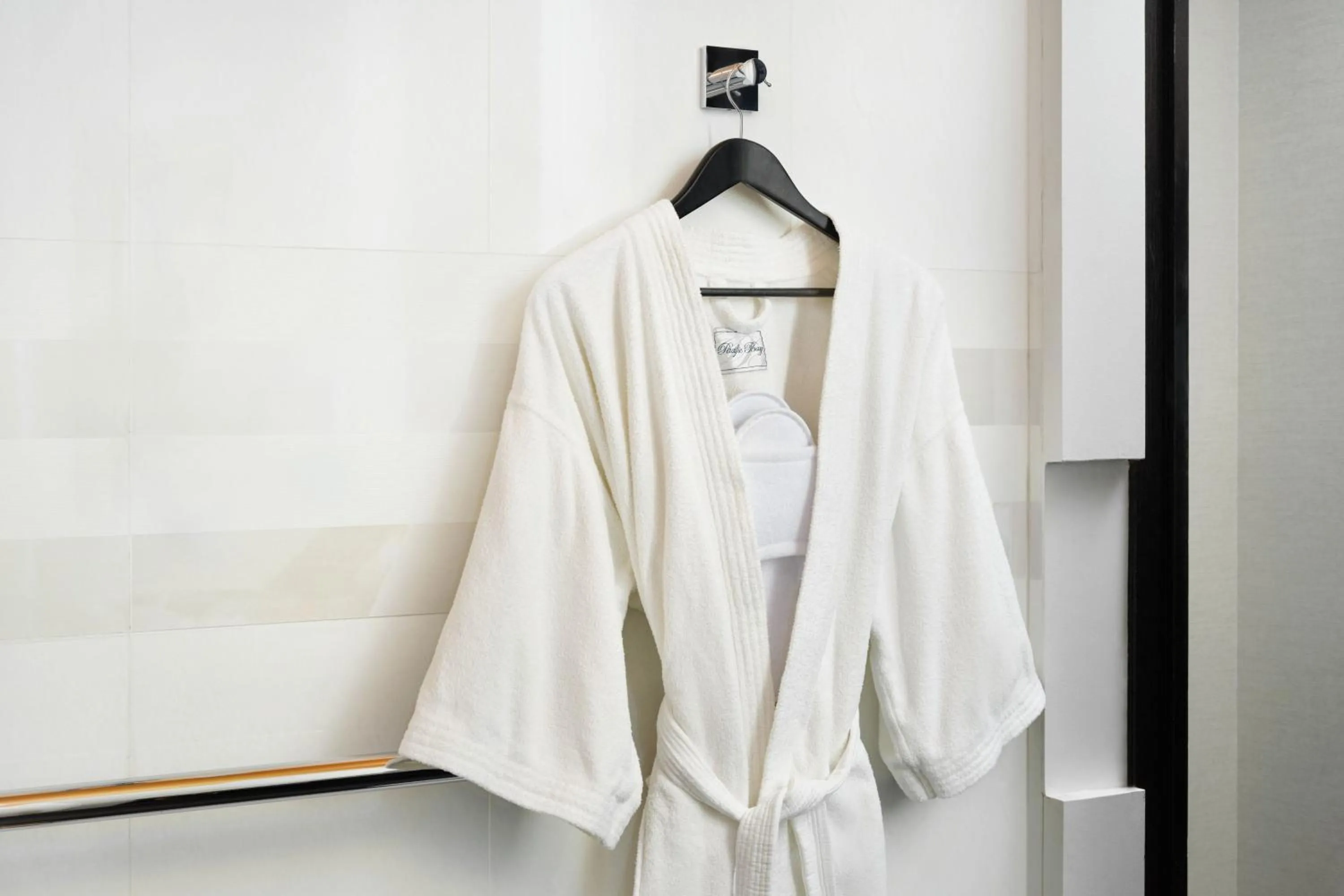 Photo of the whole room in Courtyard by Marriott New York Manhattan/Central Park