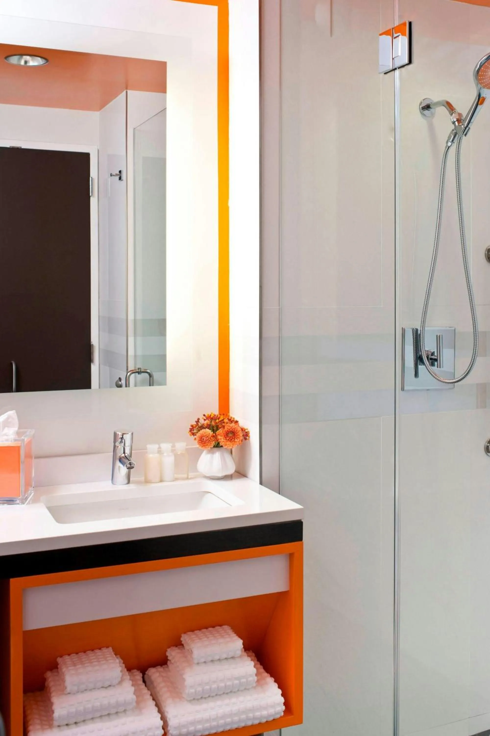 Bathroom in Courtyard by Marriott New York Manhattan/Central Park