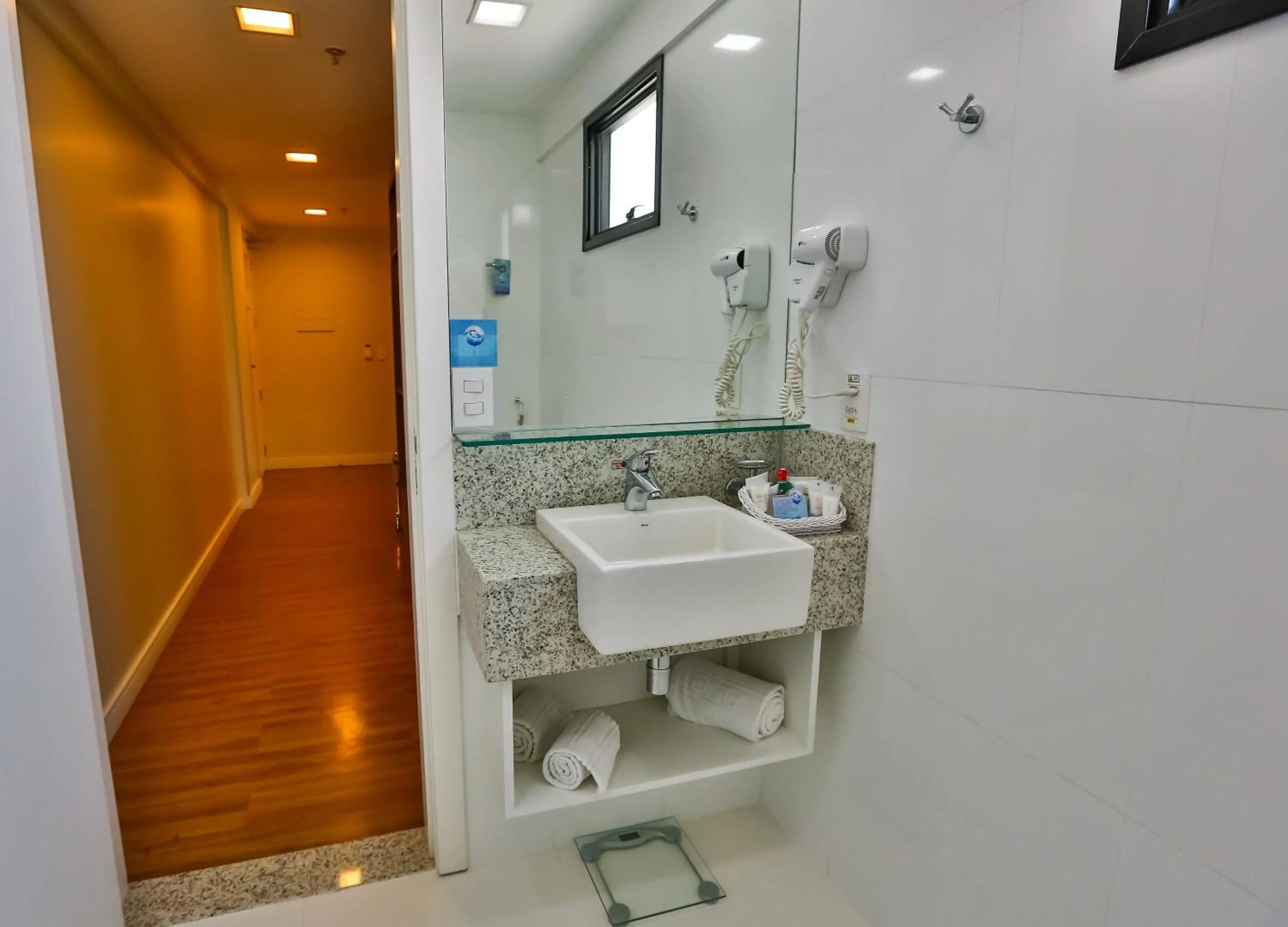 Bathroom in Quality Hotel & Suites Brasília