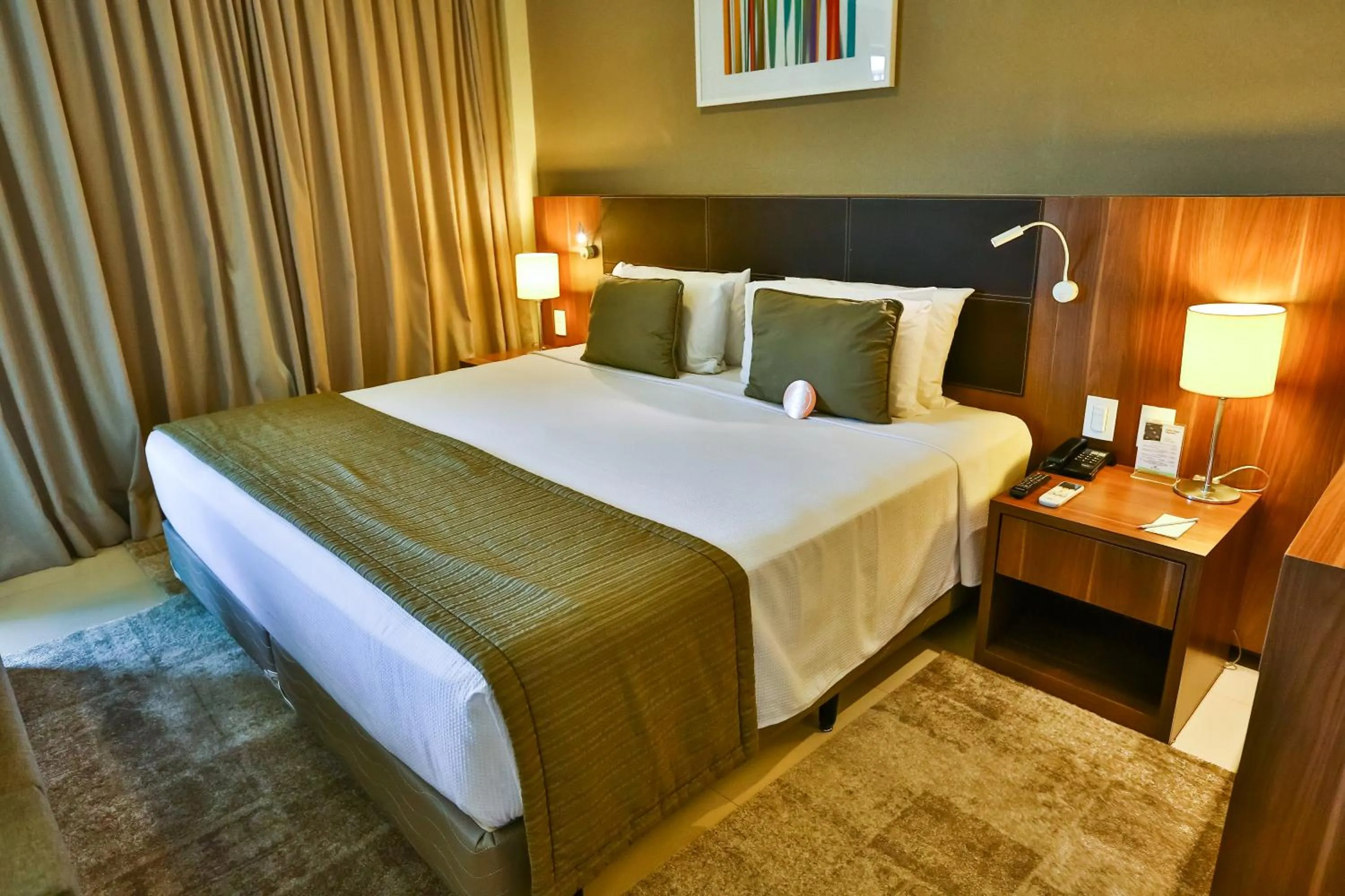 Bedroom, Bed in Quality Hotel & Suites Brasília