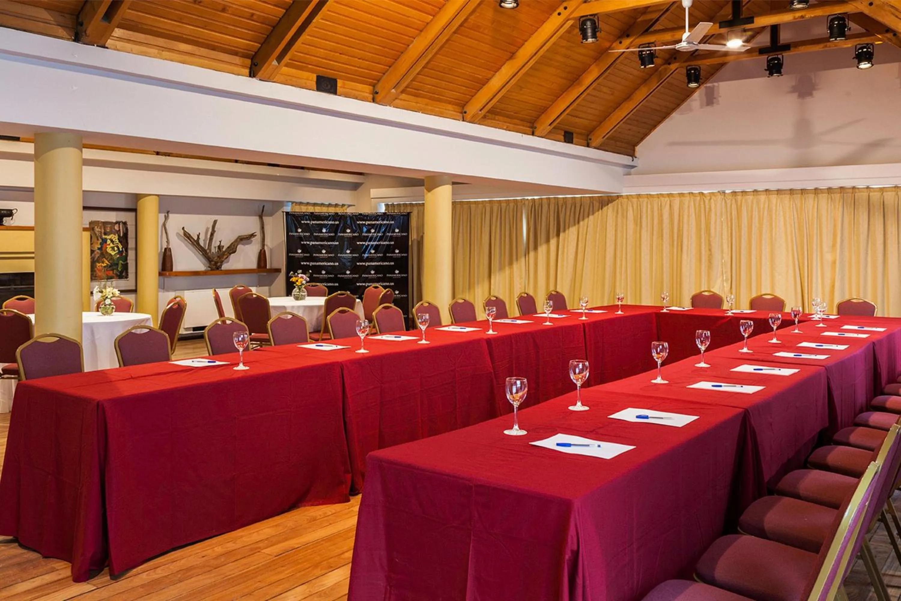Meeting/conference room in Sheraton Bariloche Hotel