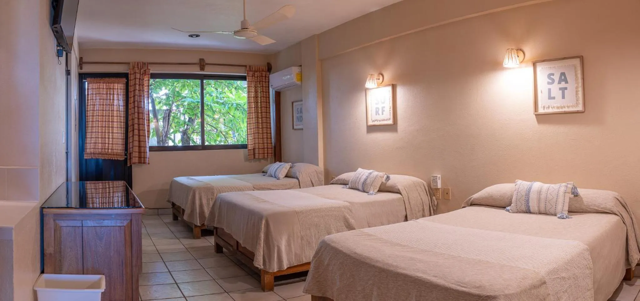 Bed in Hotel El Mirador