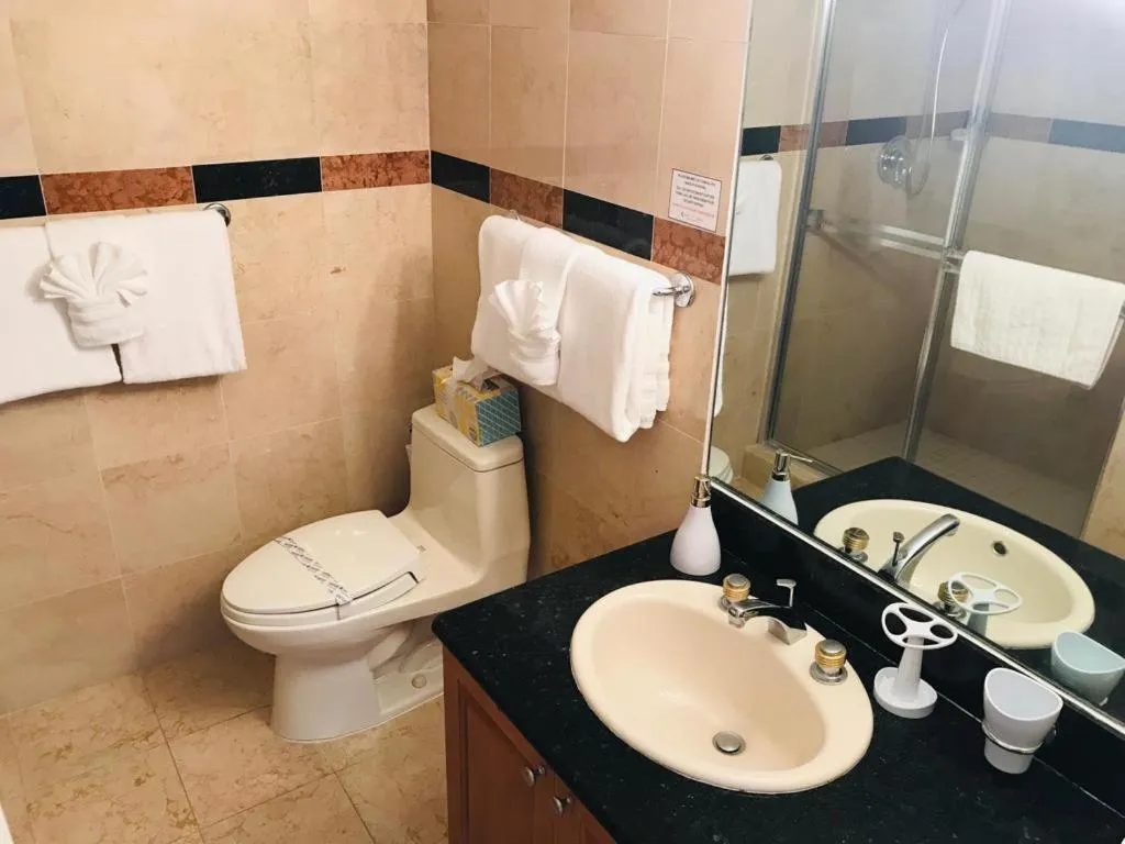 Deluxe Beach Resort - HORA RENTALS