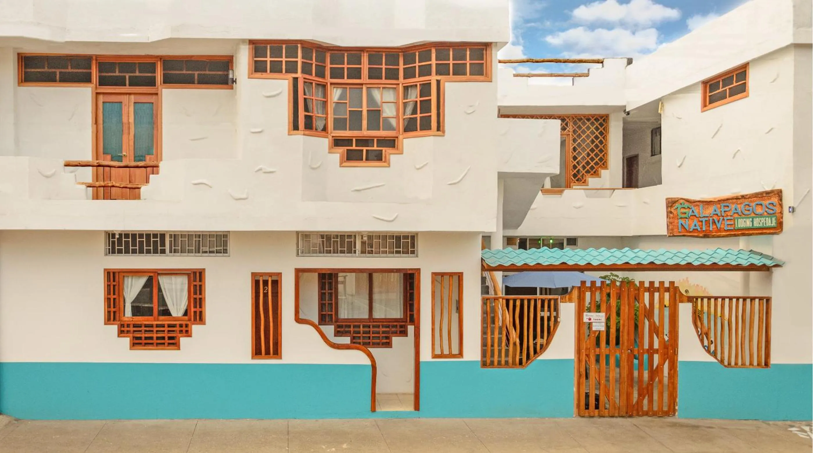 Property building in Galapagos Native