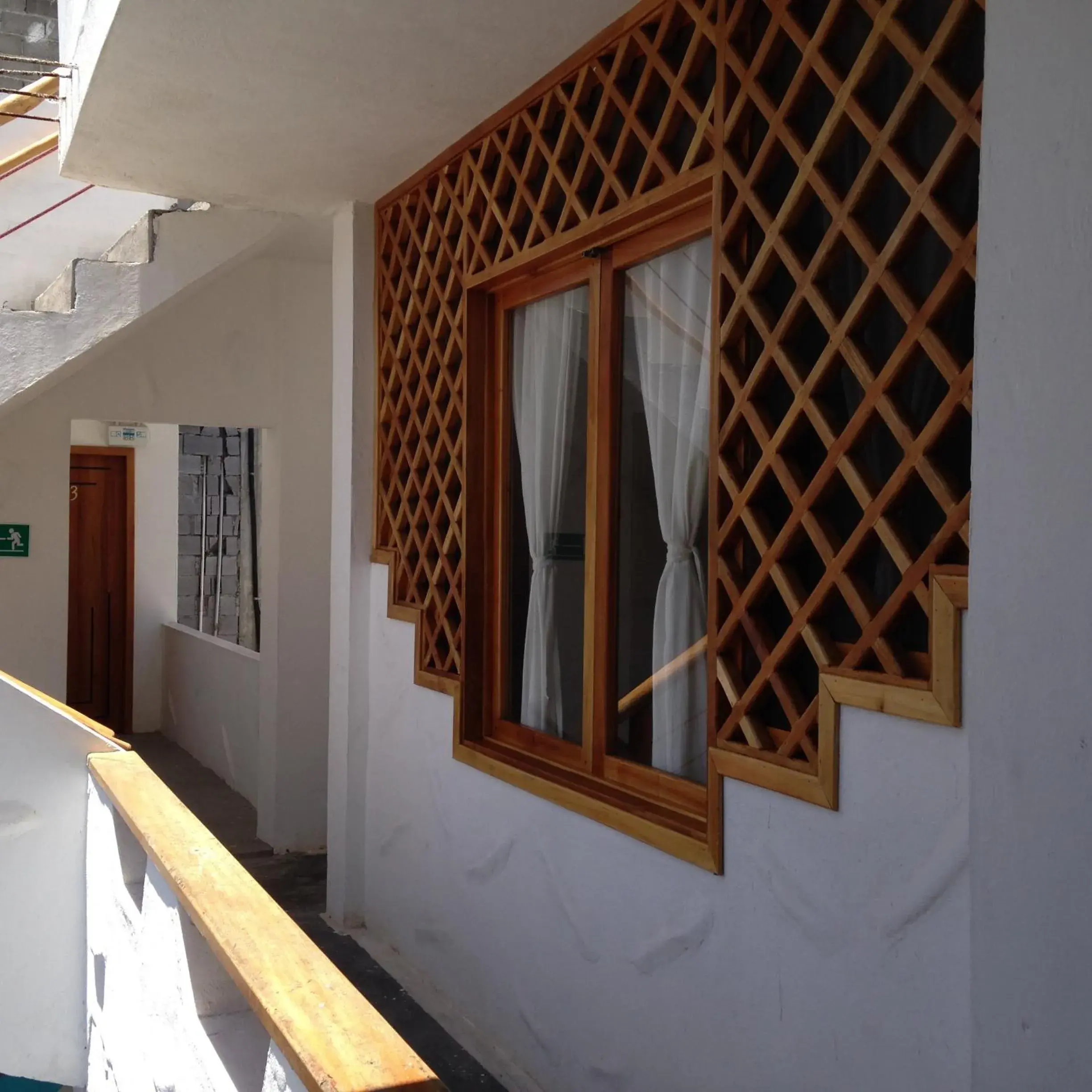 Family Room in Galapagos Native Family Room in Galapagos Native