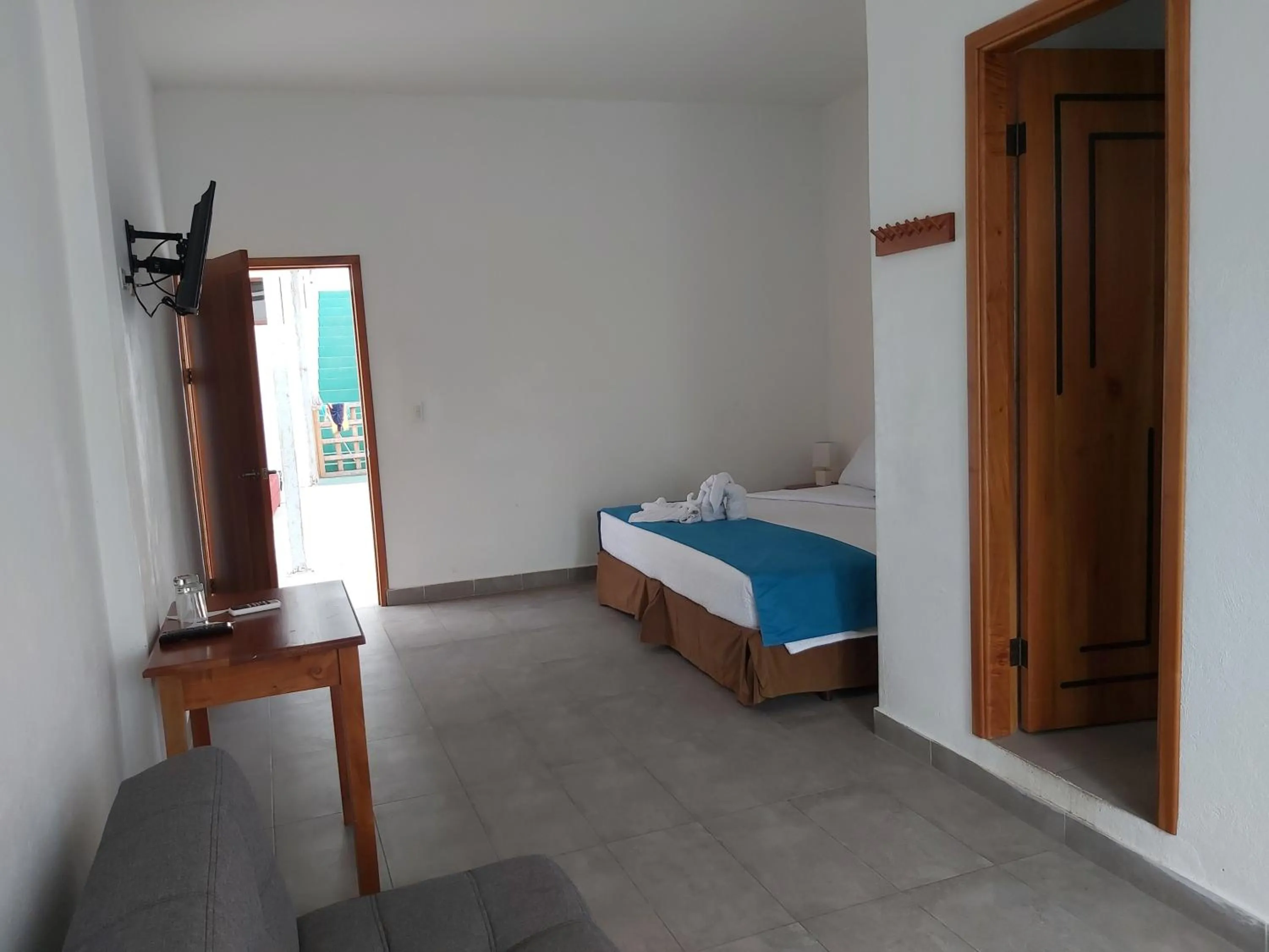 Bed in Galapagos Native