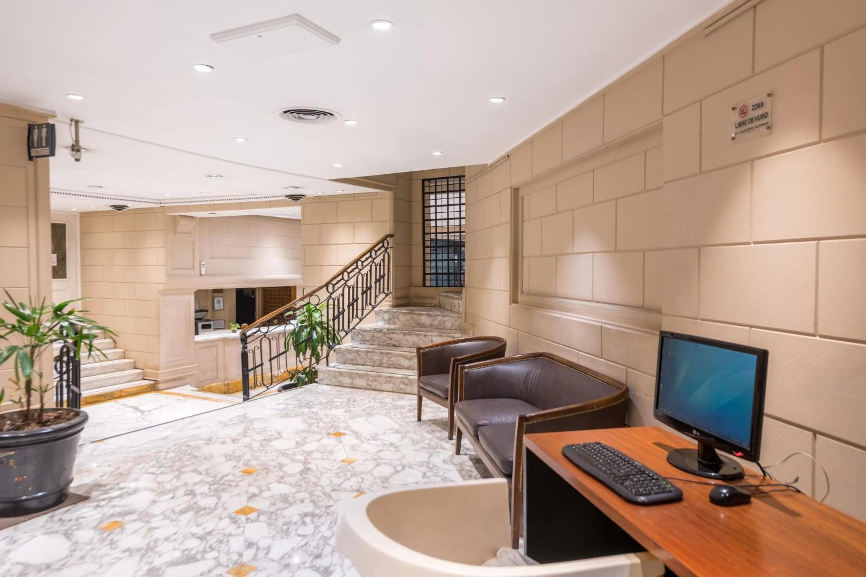 Lobby or reception in Exe Hotel Colón