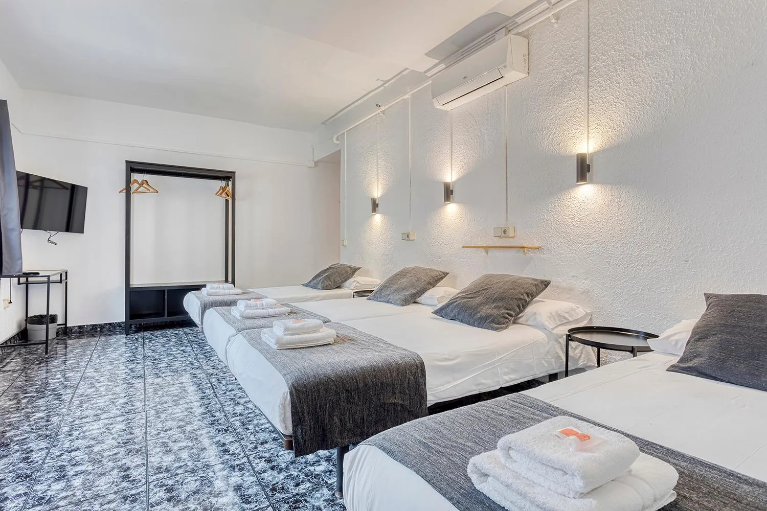 Bed in HOSTAL BEDMATES