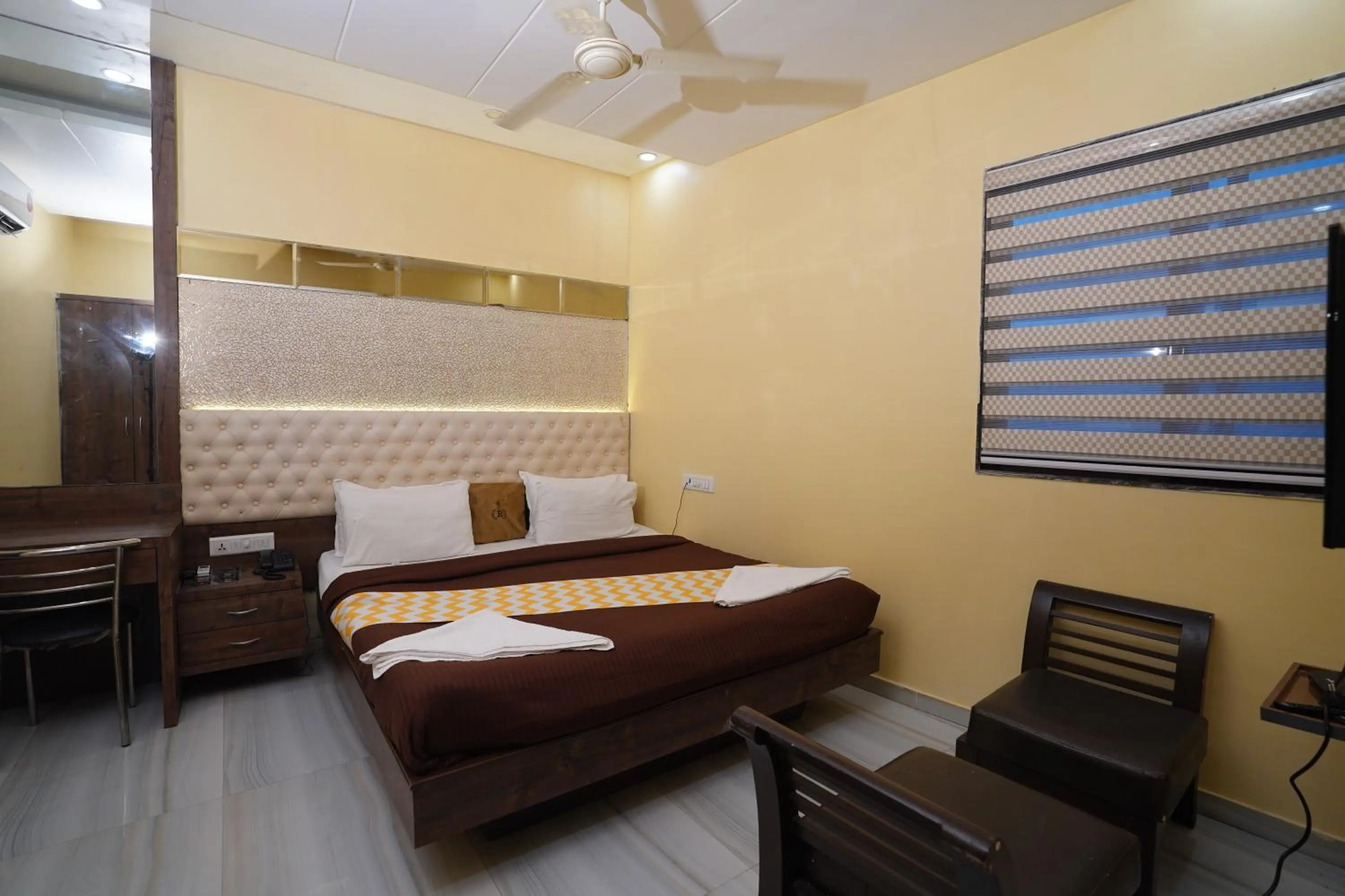 Bed in Hotel Royce Executive Near US Consulate, Bandra Kurla Complex
