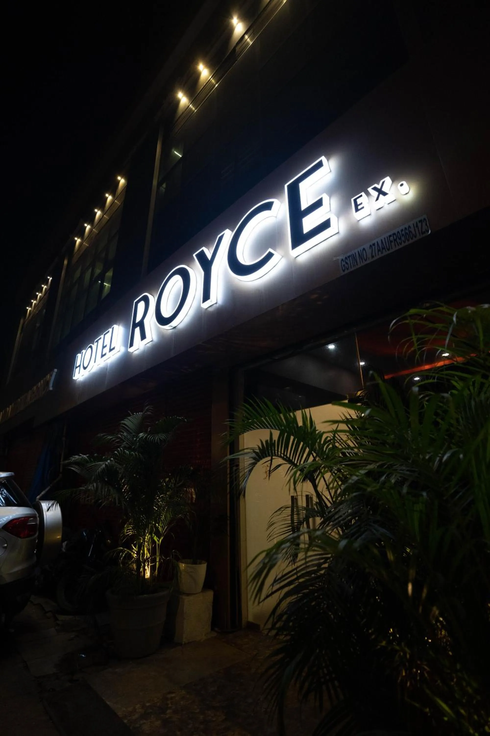 Facade/entrance in Hotel Royce Executive Near US Consulate, Bandra Kurla Complex