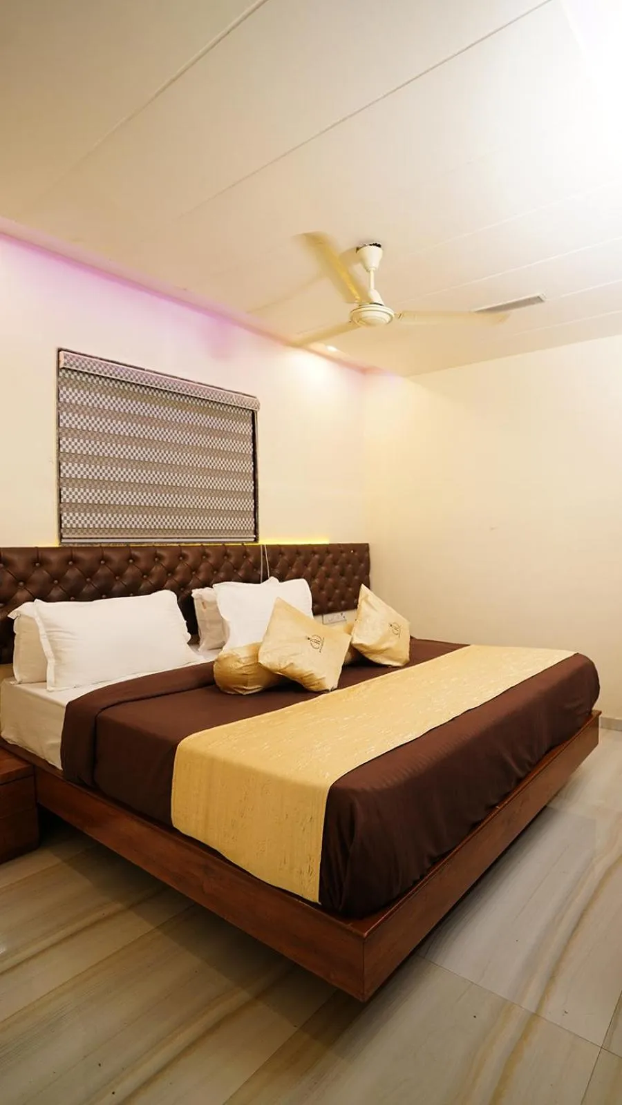 View (from property/room), Bed in Hotel Royce Executive Near US Consulate, Bandra Kurla Complex