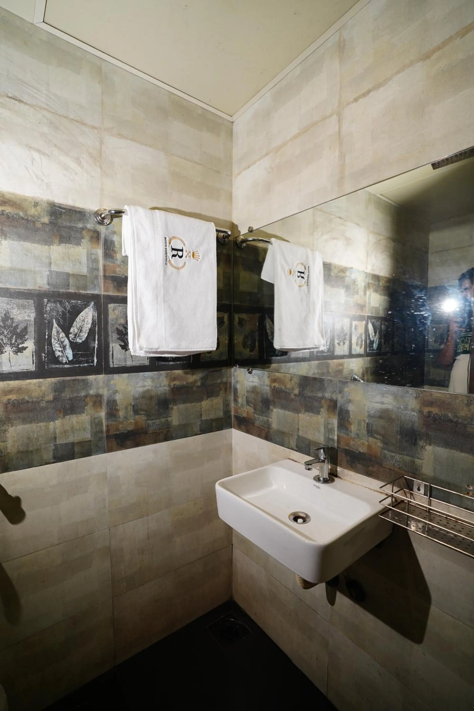 Bathroom in Hotel Royce Executive Near US Consulate, Bandra Kurla Complex